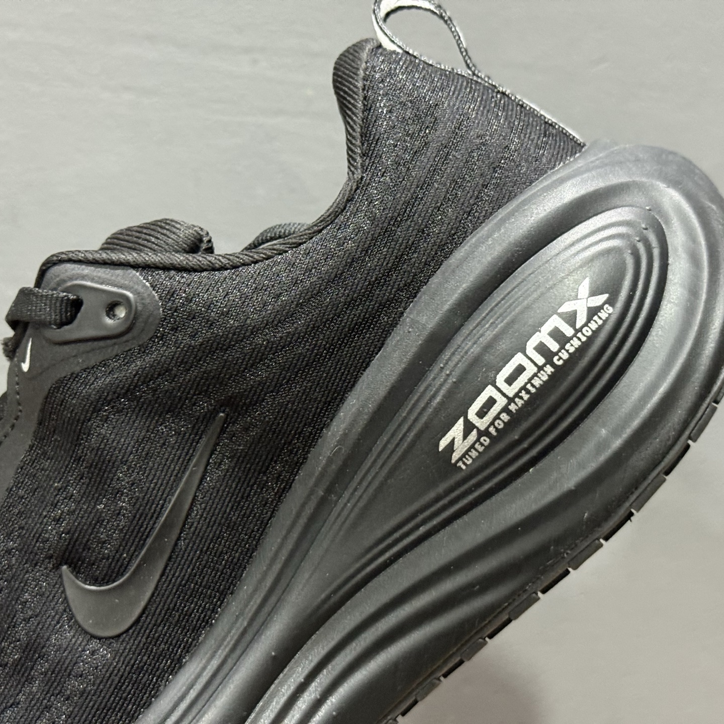 180 Nike Air zoom Vomero Plus 耐克网面厚底气垫跑鞋 IH2268-001