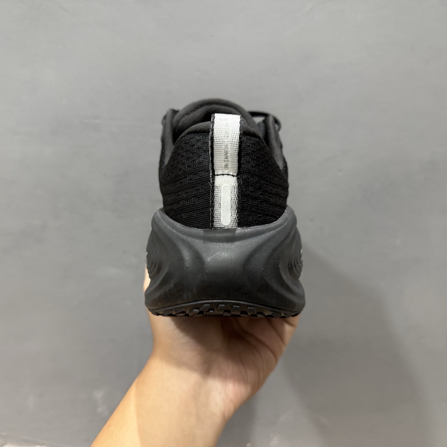 180 Nike Air zoom Vomero Plus 耐克网面厚底气垫跑鞋 IH2268-001