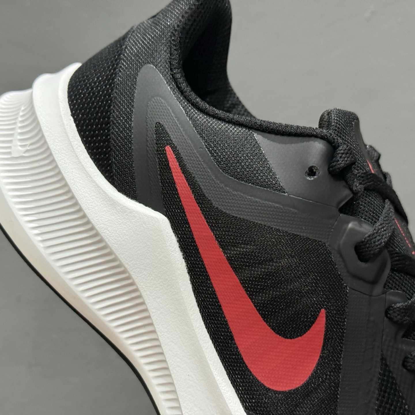 170 NK Downshifter 10系列 黑绿 网面透气减震耐磨运动跑步鞋 CI9981-006