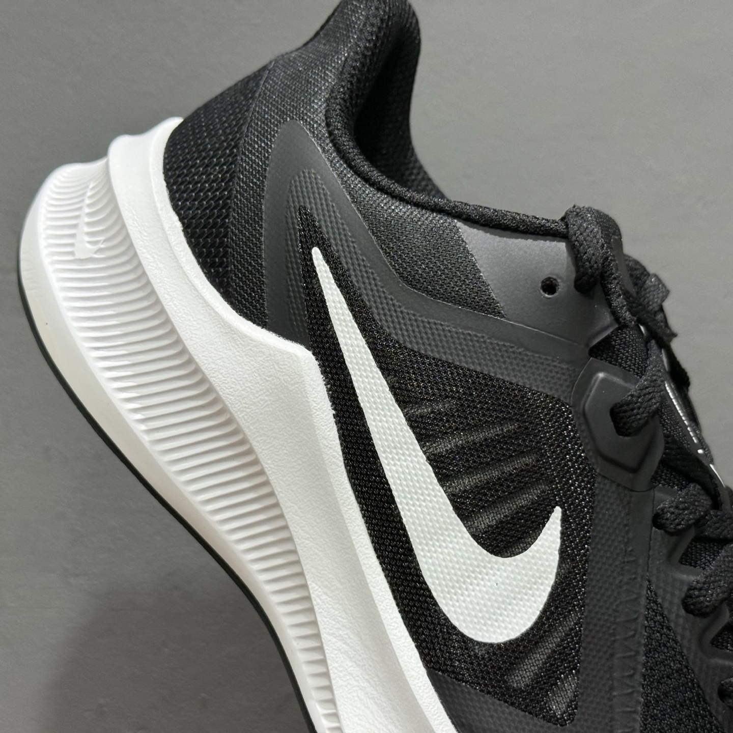 170 NK Downshifter 10系列 黑绿 网面透气减震耐磨运动跑步鞋 CI9981-004