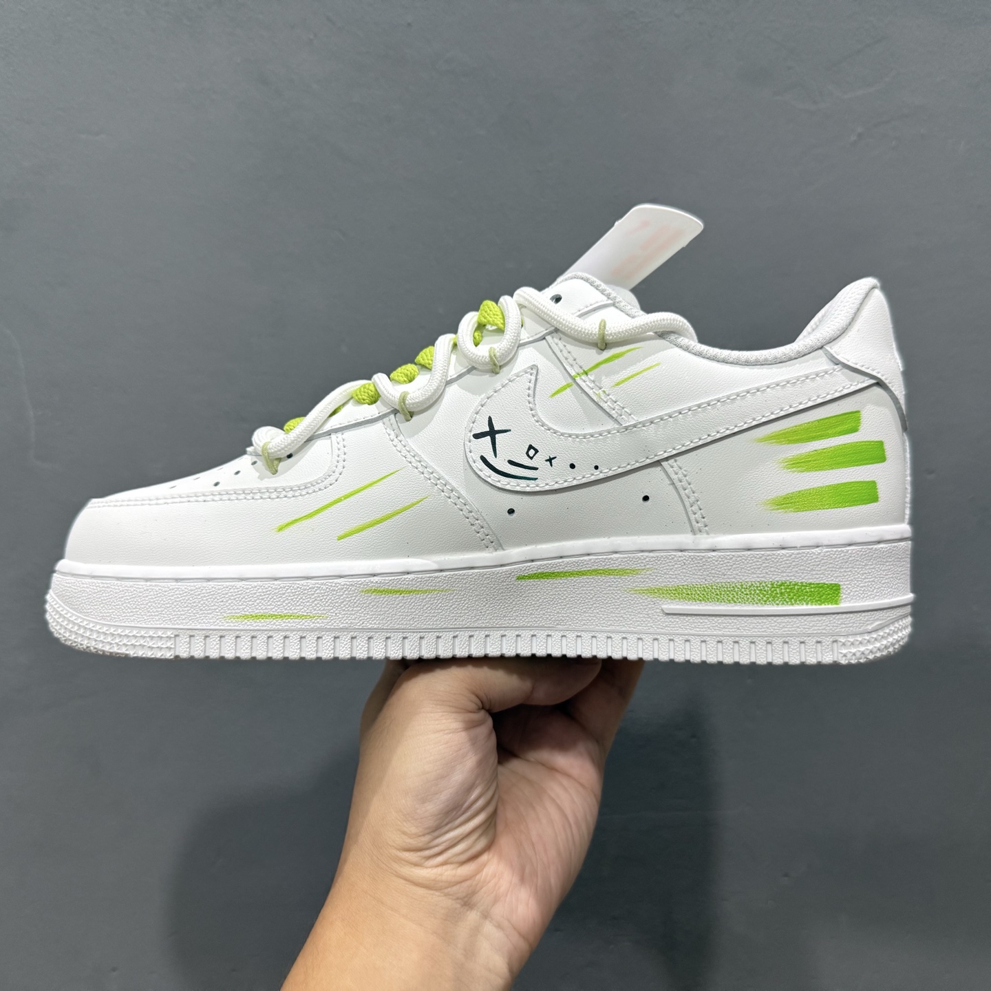 Nike Air Force 1'07 Low ”Capricorn” 手绘涂鸦十二星座系列 摩羯座 空军一号低帮休闲板鞋 星座1222119 Nike Air Force 1'07 Low ”Capricorn” 手绘涂鸦十二星座系列 摩羯座 空军一号低帮休闲板鞋 星座1222119