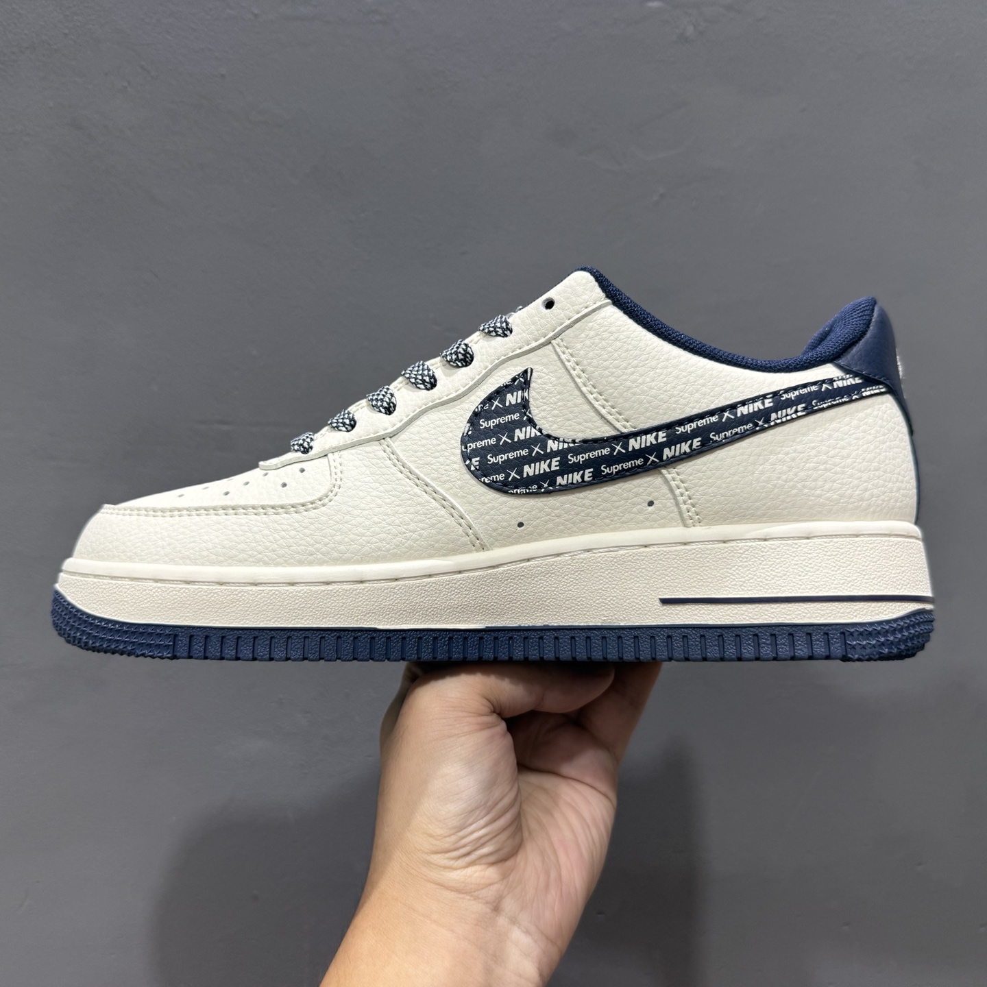 ￥260 Nike Air Force 1'07 Low 联名 米白迷彩红蓝钩 空军一号低帮休闲板鞋 XD2588-609
