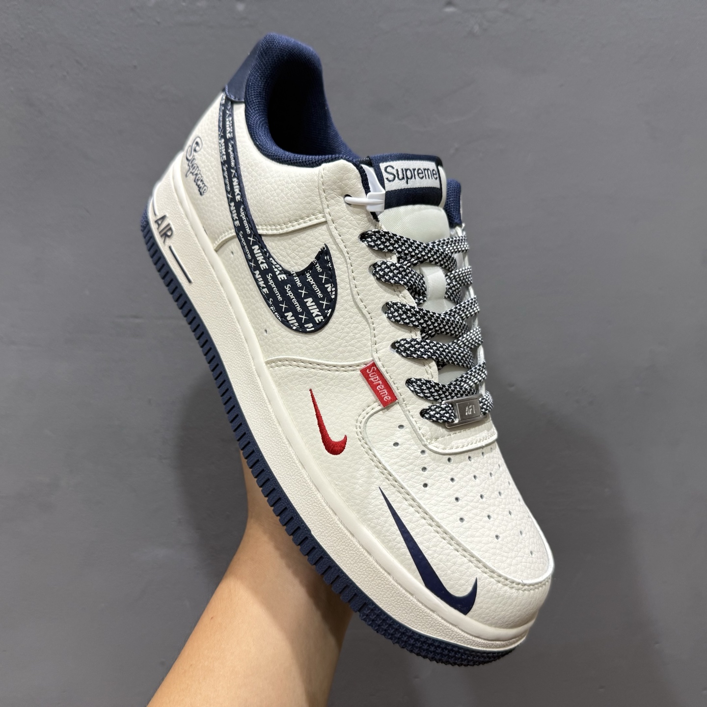 ￥260 Nike Air Force 1'07 Low 联名 米白迷彩红蓝钩 空军一号低帮休闲板鞋 XD2588-609