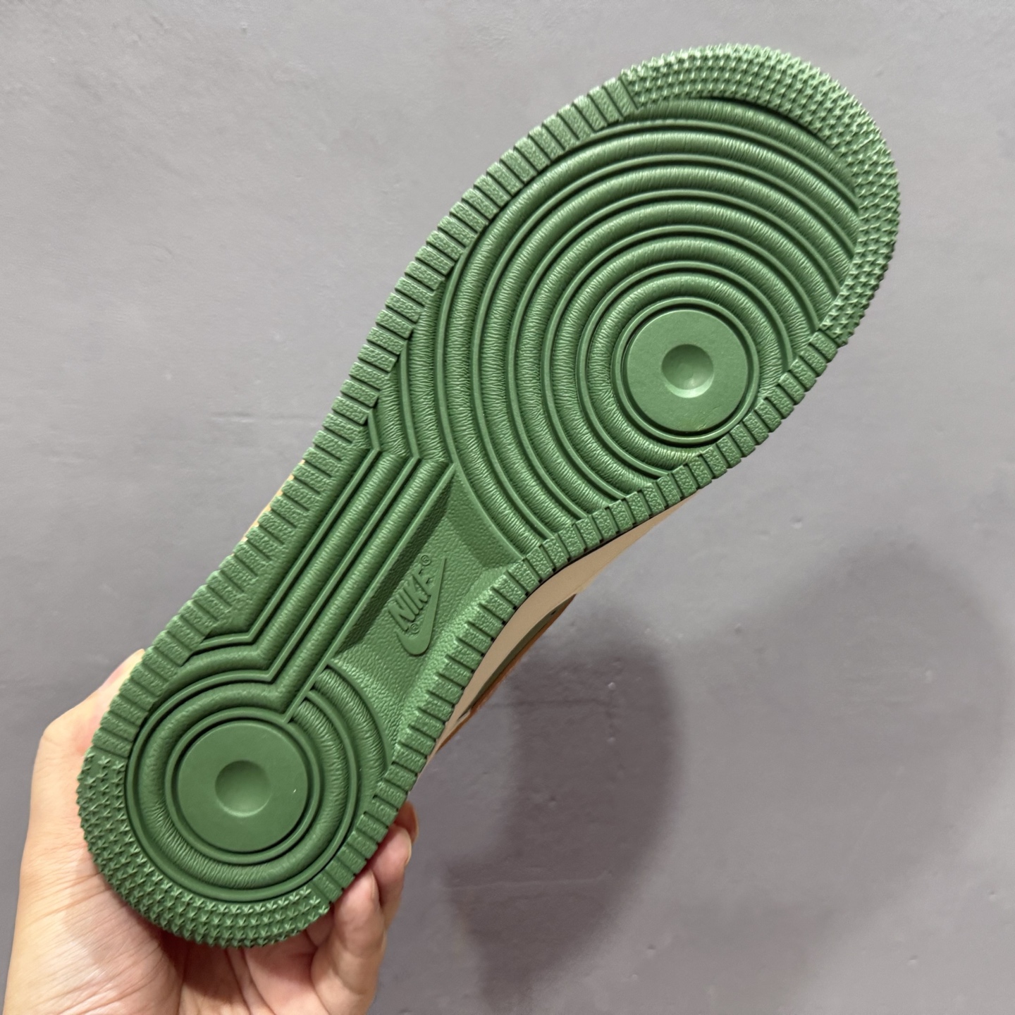 260 XC/NIke AIR FORCE 1'07 LV8 “联名款”空军一号 低帮 运动鞋 休闲鞋 JP8028-010