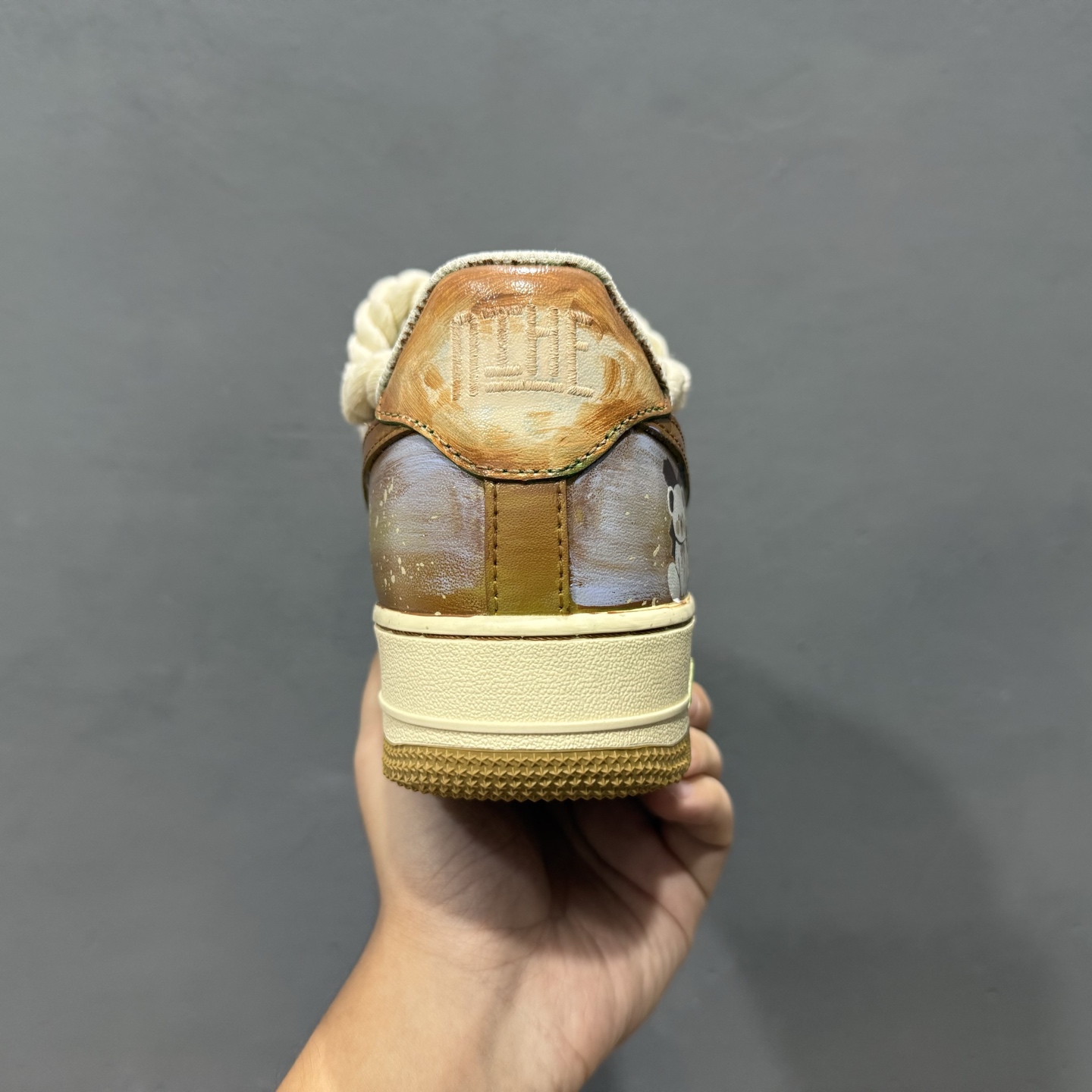 ￥260 Nike Air Force 1'07 Low ”Milk Coffee Bear” 手绘涂鸦 奶咖小熊 空军一号低帮休闲板鞋 XL2321-666