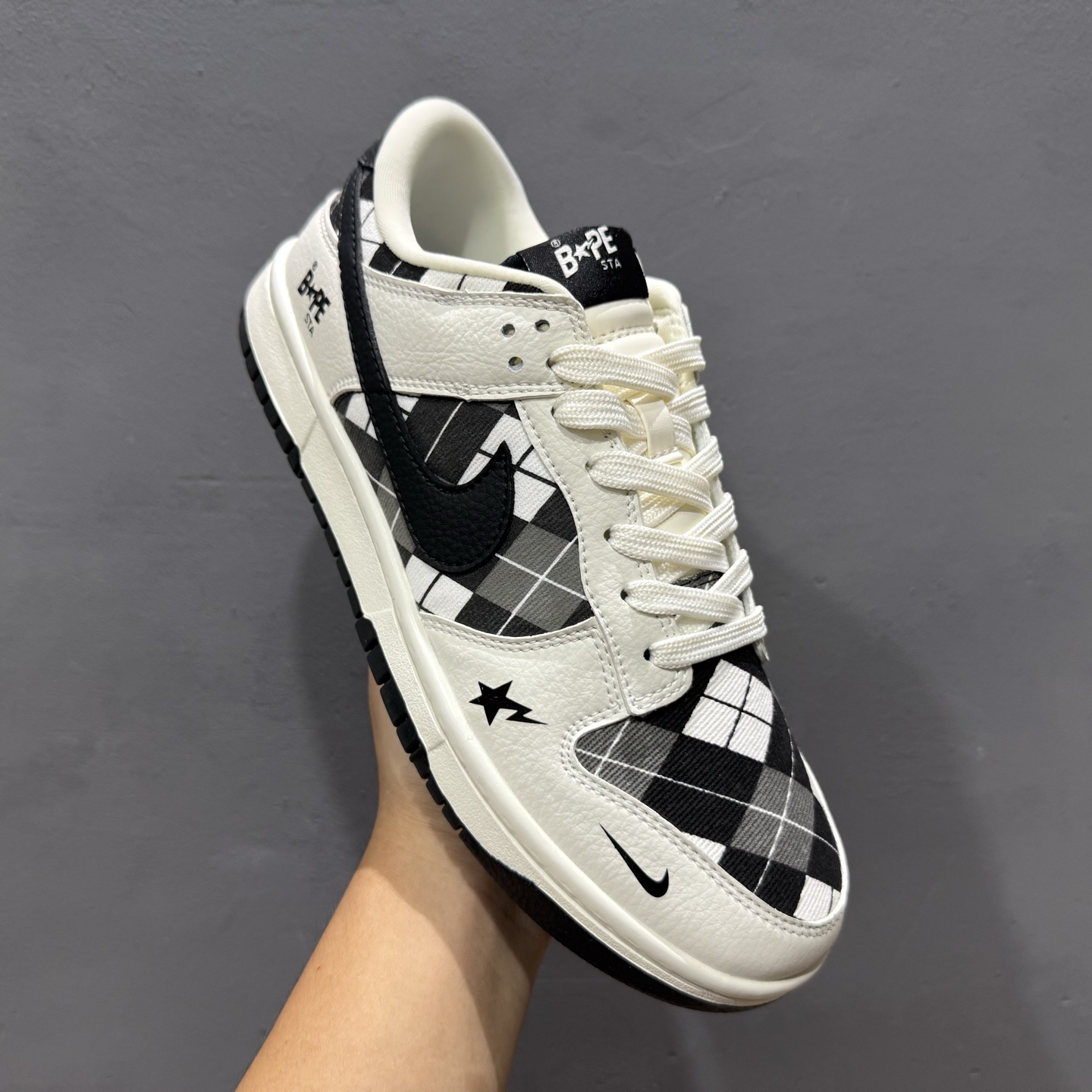 ¥280 Nike SB Dunk Low BAPE联名 白黑网格 高端定制 低帮休闲板鞋 SC0601-463-Chinese UA Cheap High Quatity Brand Clothes Bags handbags Sneakers wholesale wholesaler seller from China Factory suppliers Fashion Clothing Shoes best Quality Beautiful Price ¥280 Nike SB Dunk Low BAPE联名 白黑网格 高端定制 低帮休闲板鞋 SC0601-463
