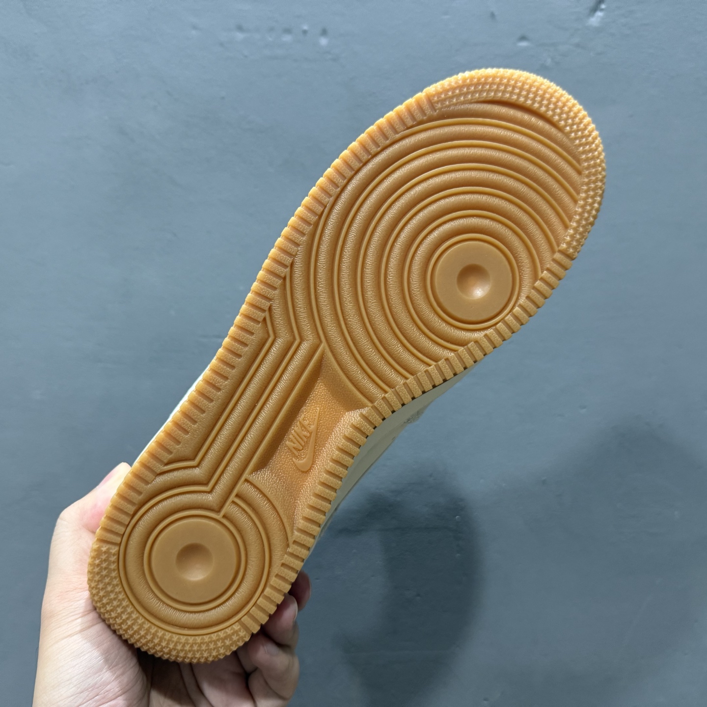 ¥260 Nike Air Force 1'07 Low 古驰联名 烟灰生胶 空军一号低帮休闲板鞋 DK0188-084-Chinese UA Cheap High Quatity Brand Clothes Bags handbags Sneakers wholesale wholesaler seller from China Factory suppliers Fashion Clothing Shoes best Quality Beautiful Price ¥260 Nike Air Force 1'07 Low 古驰联名 烟灰生胶 空军一号低帮休闲板鞋 DK0188-084