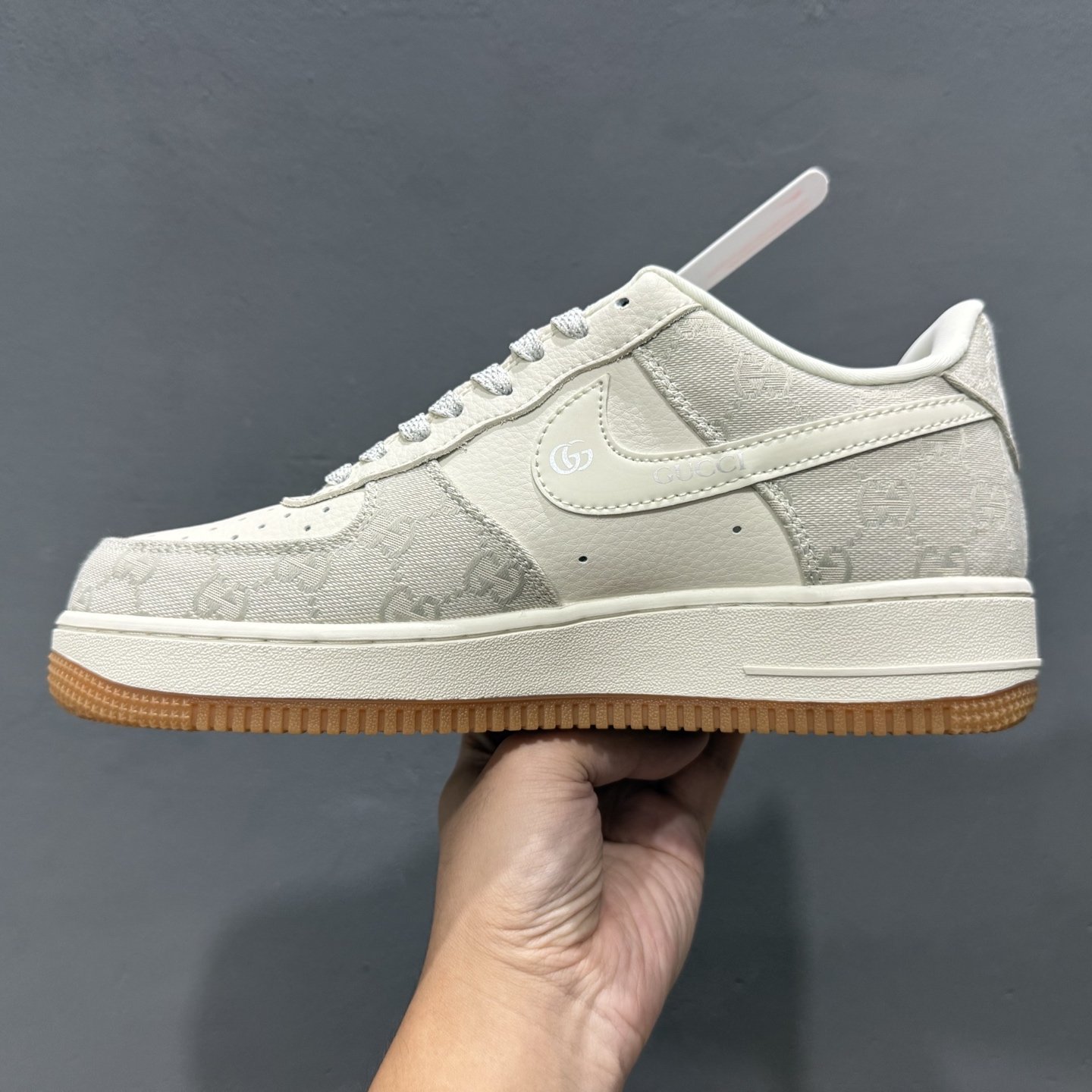 ¥260 Nike Air Force 1'07 Low 古驰联名 烟灰生胶 空军一号低帮休闲板鞋 DK0188-084-Chinese UA Cheap High Quatity Brand Clothes Bags handbags Sneakers wholesale wholesaler seller from China Factory suppliers Fashion Clothing Shoes best Quality Beautiful Price ¥260 Nike Air Force 1'07 Low 古驰联名 烟灰生胶 空军一号低帮休闲板鞋 DK0188-084
