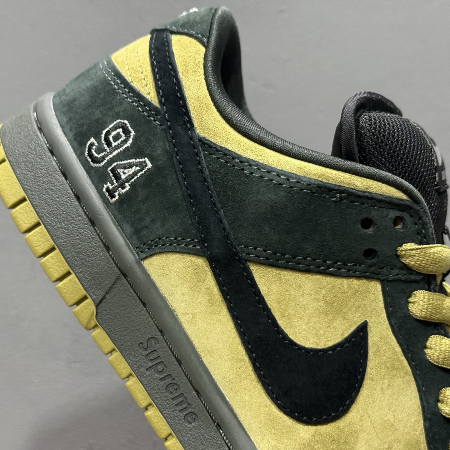 Supreme x Nike SB Dunk Low ”Ocean Fog” 限定款 黑武士 低帮休闲板鞋 HQ8487-300