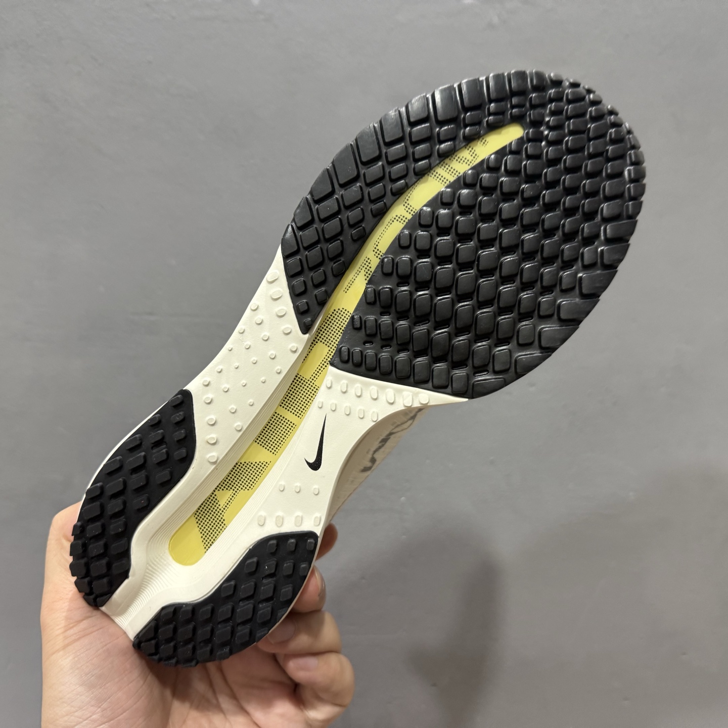 240 独家实拍Nike Air Zoom Pegasus Premium 耐克 新款气垫缓震休闲跑步鞋 HQ2593-104-Chinese UA Cheap High Quatity Brand Clothes Bags handbags Sneakers wholesale wholesaler seller from China Factory suppliers Fashion Clothing Shoes best Quality Beautiful Price 240 独家实拍Nike Air Zoom Pegasus Premium 耐克 新款气垫缓震休闲跑步鞋 HQ2593-104