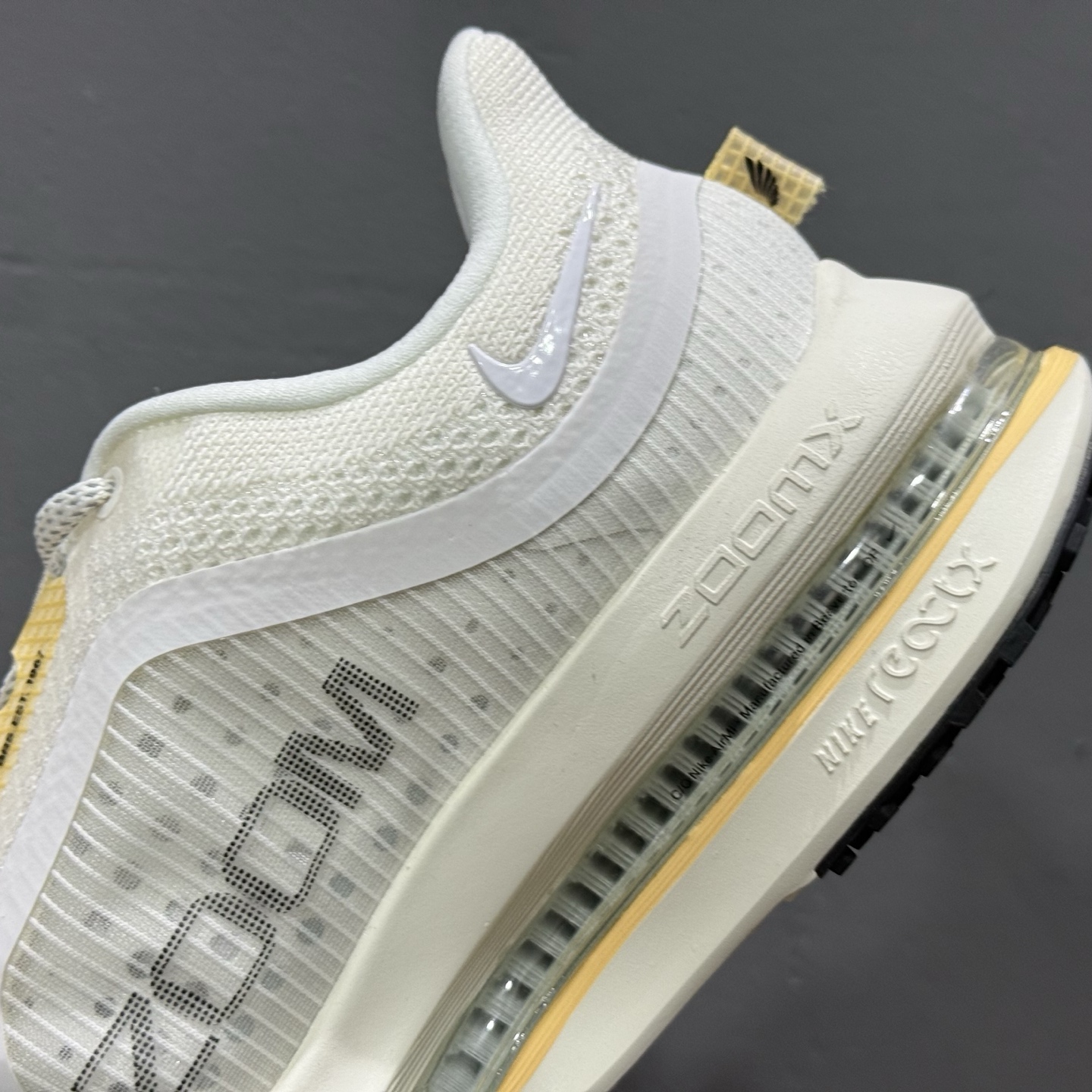 240 独家实拍Nike Air Zoom Pegasus Premium 耐克 新款气垫缓震休闲跑步鞋 HQ2593-104-Chinese UA Cheap High Quatity Brand Clothes Bags handbags Sneakers wholesale wholesaler seller from China Factory suppliers Fashion Clothing Shoes best Quality Beautiful Price 240 独家实拍Nike Air Zoom Pegasus Premium 耐克 新款气垫缓震休闲跑步鞋 HQ2593-104