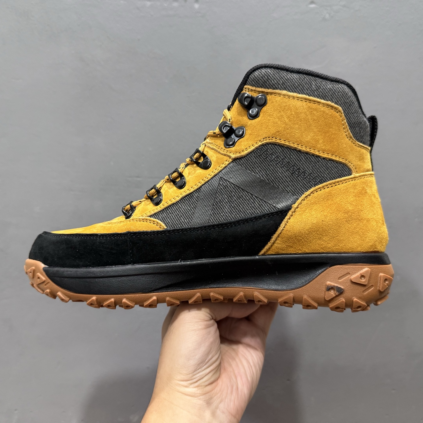 新货Timberland添柏岚/天伯伦户外高帮休闲马丁靴系列-莆田鞋,莆田鞋货源,高仿鞋,高仿鞋货源,安福档口,莆田高仿鞋,莆田鞋批发,高仿鞋批发,莆田高仿运动鞋,高仿运动鞋,莆田运动鞋 新货Timberland添柏岚/天伯伦户外高帮休闲马丁靴系列