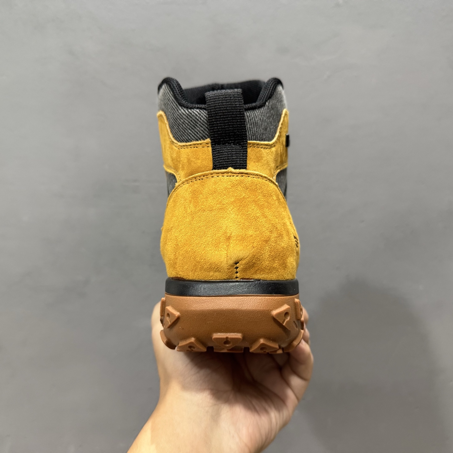 新货Timberland添柏岚/天伯伦户外高帮休闲马丁靴系列-莆田鞋,莆田鞋货源,高仿鞋,高仿鞋货源,安福档口,莆田高仿鞋,莆田鞋批发,高仿鞋批发,莆田高仿运动鞋,高仿运动鞋,莆田运动鞋 新货Timberland添柏岚/天伯伦户外高帮休闲马丁靴系列