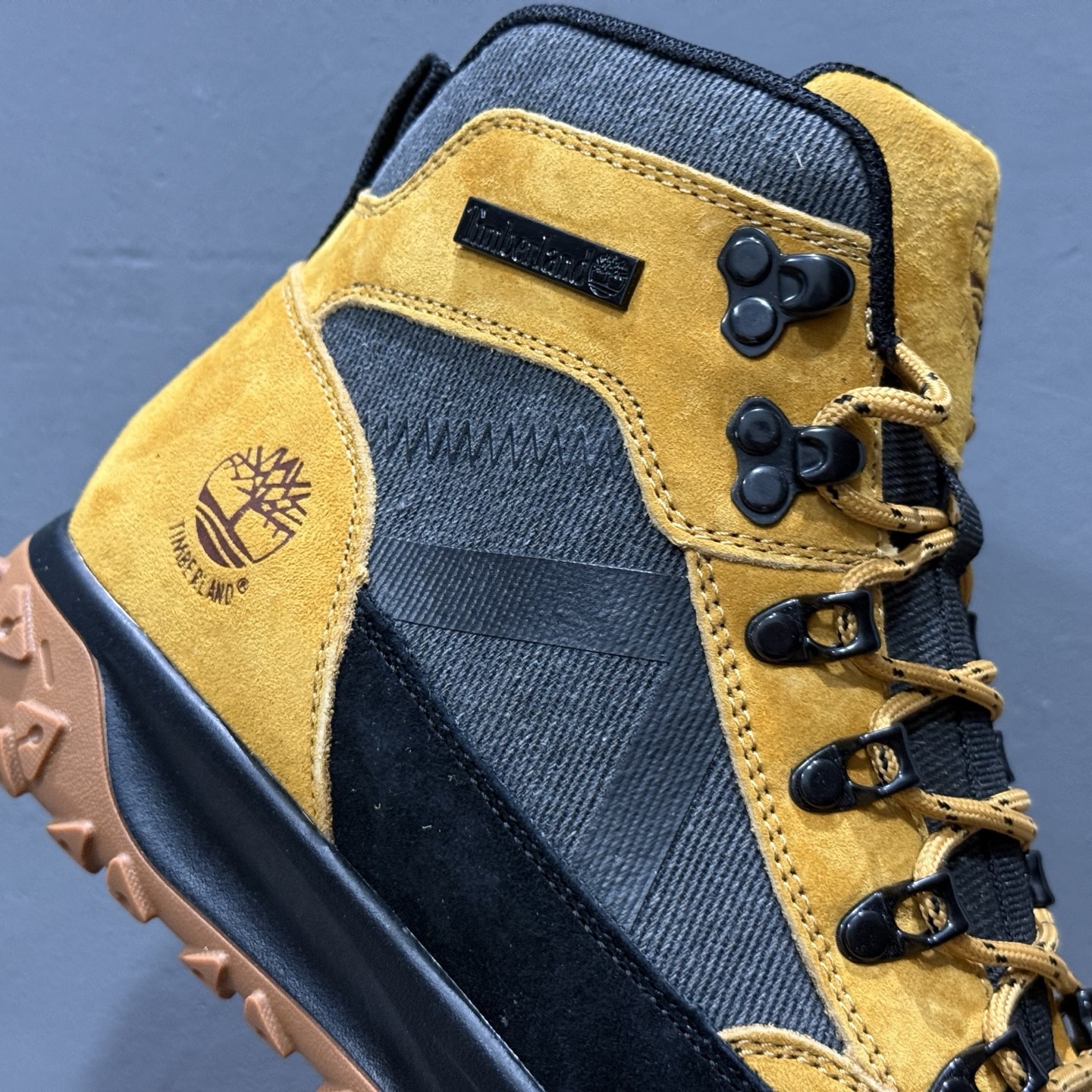 新货Timberland添柏岚/天伯伦户外高帮休闲马丁靴系列-莆田鞋,莆田鞋货源,高仿鞋,高仿鞋货源,安福档口,莆田高仿鞋,莆田鞋批发,高仿鞋批发,莆田高仿运动鞋,高仿运动鞋,莆田运动鞋 新货Timberland添柏岚/天伯伦户外高帮休闲马丁靴系列