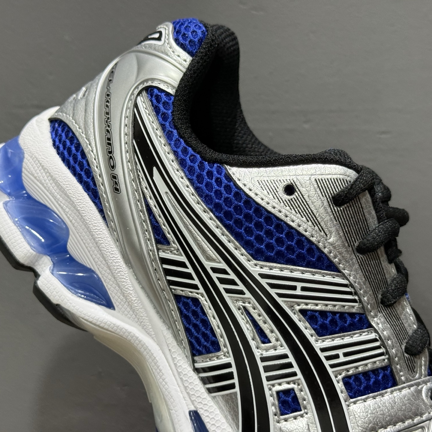 Asics Gel-Kayano 14 亚瑟士运动休闲透气专业跑鞋 1201A019-401