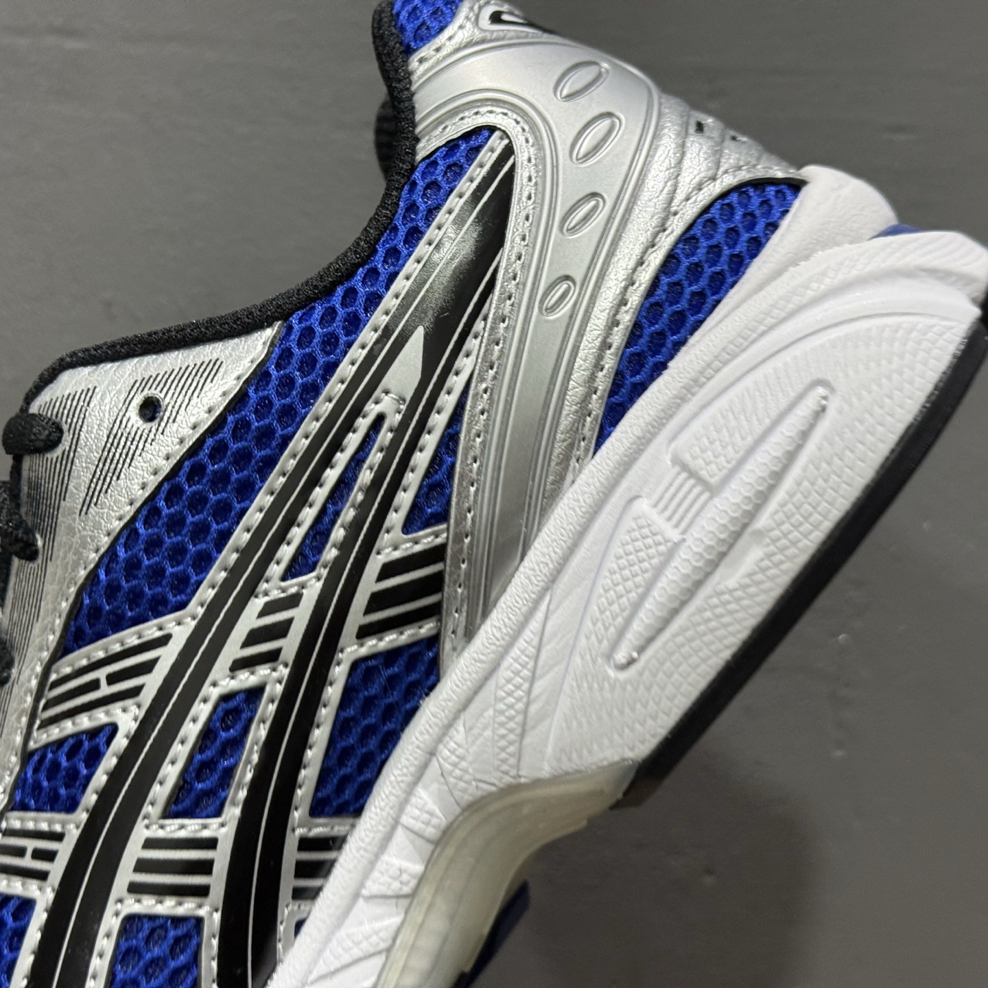 Asics Gel-Kayano 14 亚瑟士运动休闲透气专业跑鞋 1201A019-401