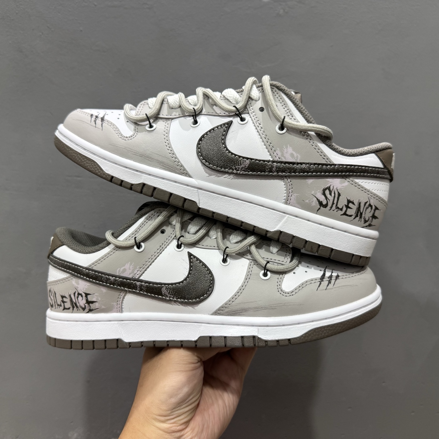 Nike Dunk Low 灰度法则 灰棕 HF5441-111-莆田鞋,莆田鞋货源,高仿鞋,高仿鞋货源,安福档口,莆田高仿鞋,莆田鞋批发,高仿鞋批发,莆田高仿运动鞋,高仿运动鞋,莆田运动鞋 Nike Dunk Low 灰度法则 灰棕 HF5441-111