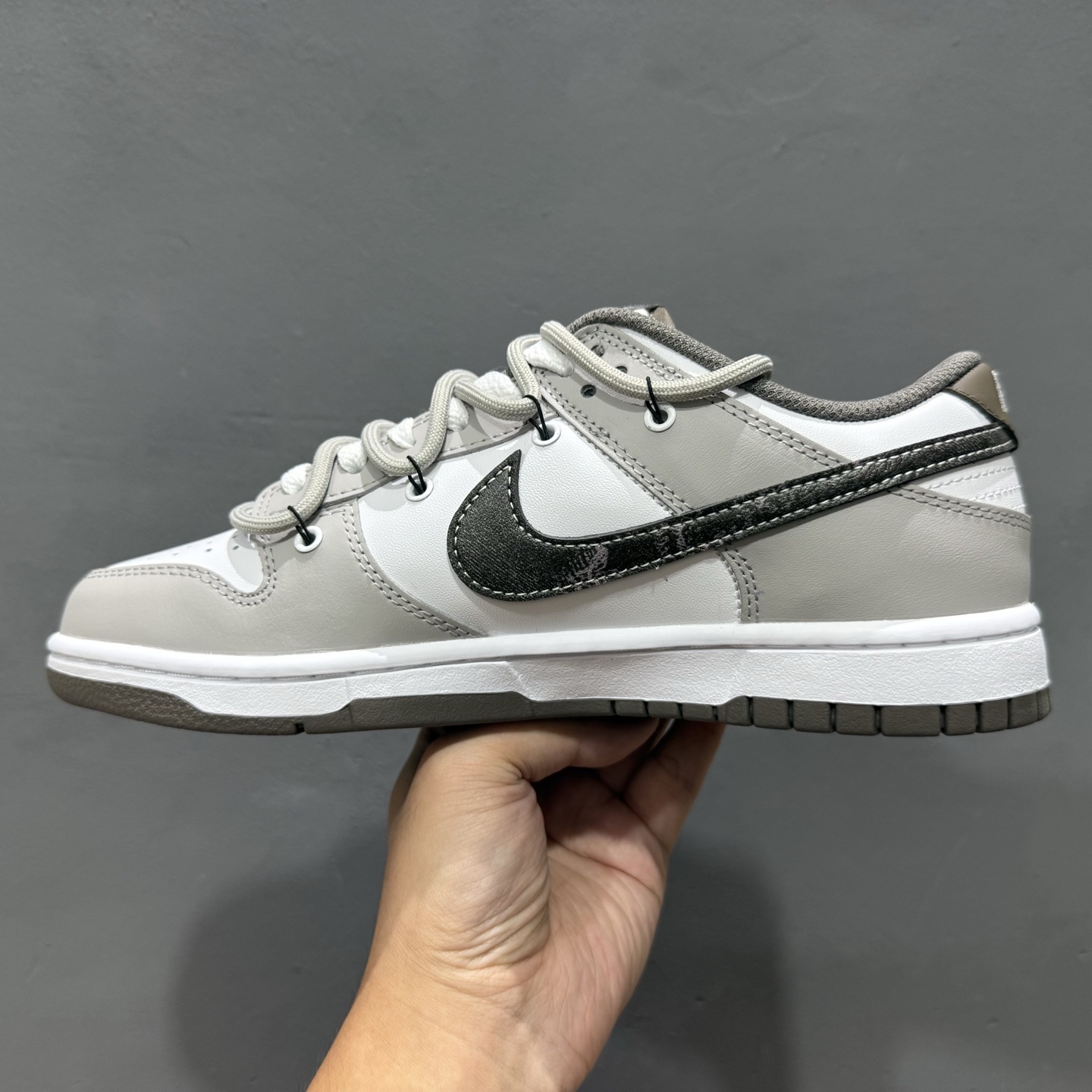 Nike Dunk Low 灰度法则 灰棕 HF5441-111-莆田鞋,莆田鞋货源,高仿鞋,高仿鞋货源,安福档口,莆田高仿鞋,莆田鞋批发,高仿鞋批发,莆田高仿运动鞋,高仿运动鞋,莆田运动鞋 Nike Dunk Low 灰度法则 灰棕 HF5441-111