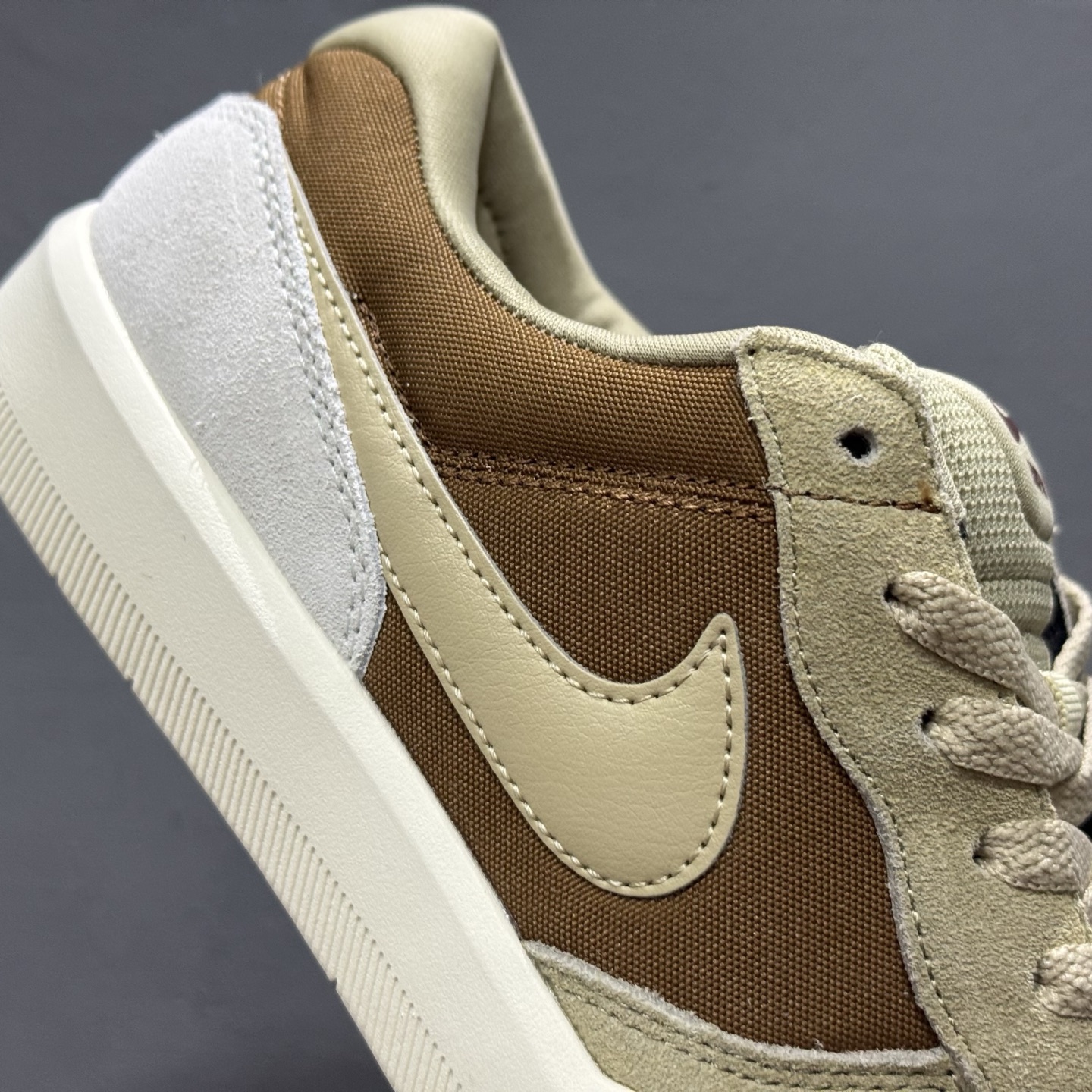 160 耐克Nike SB Force 58 硫化杯底 传统篮球风格 DV5477-202