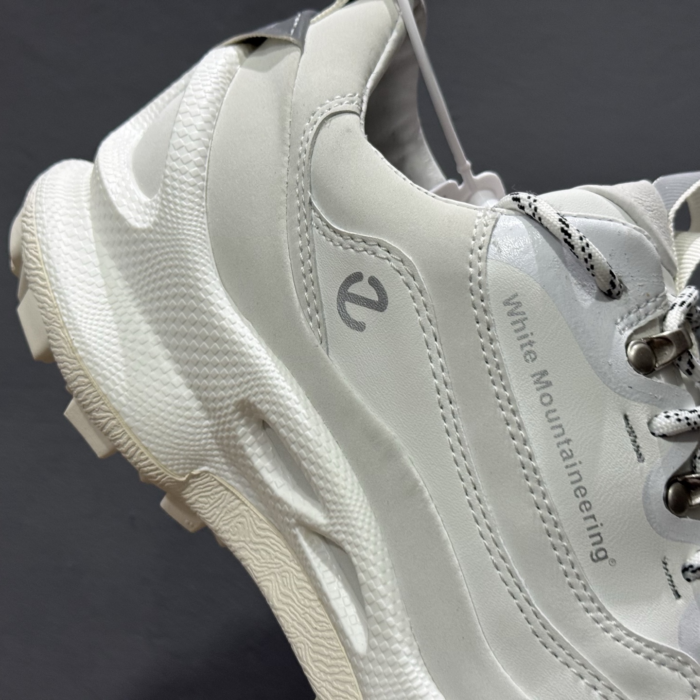 280 L/Ecco 爱步 大经典原祖灰 采用现代工艺品质融合 精选小牛皮面料 百搭休闲老爹鞋