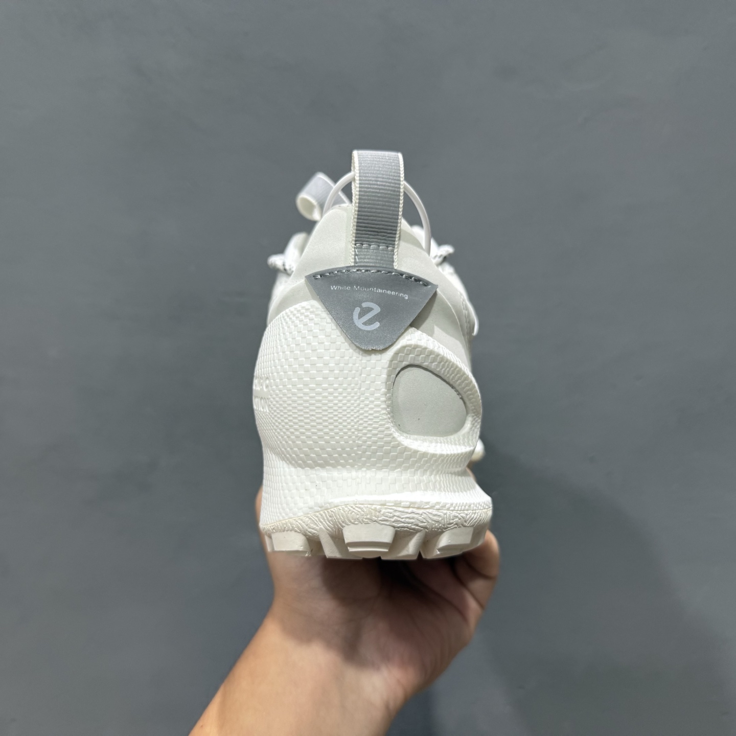 280 L/Ecco 爱步 大经典原祖灰 采用现代工艺品质融合 精选小牛皮面料 百搭休闲老爹鞋