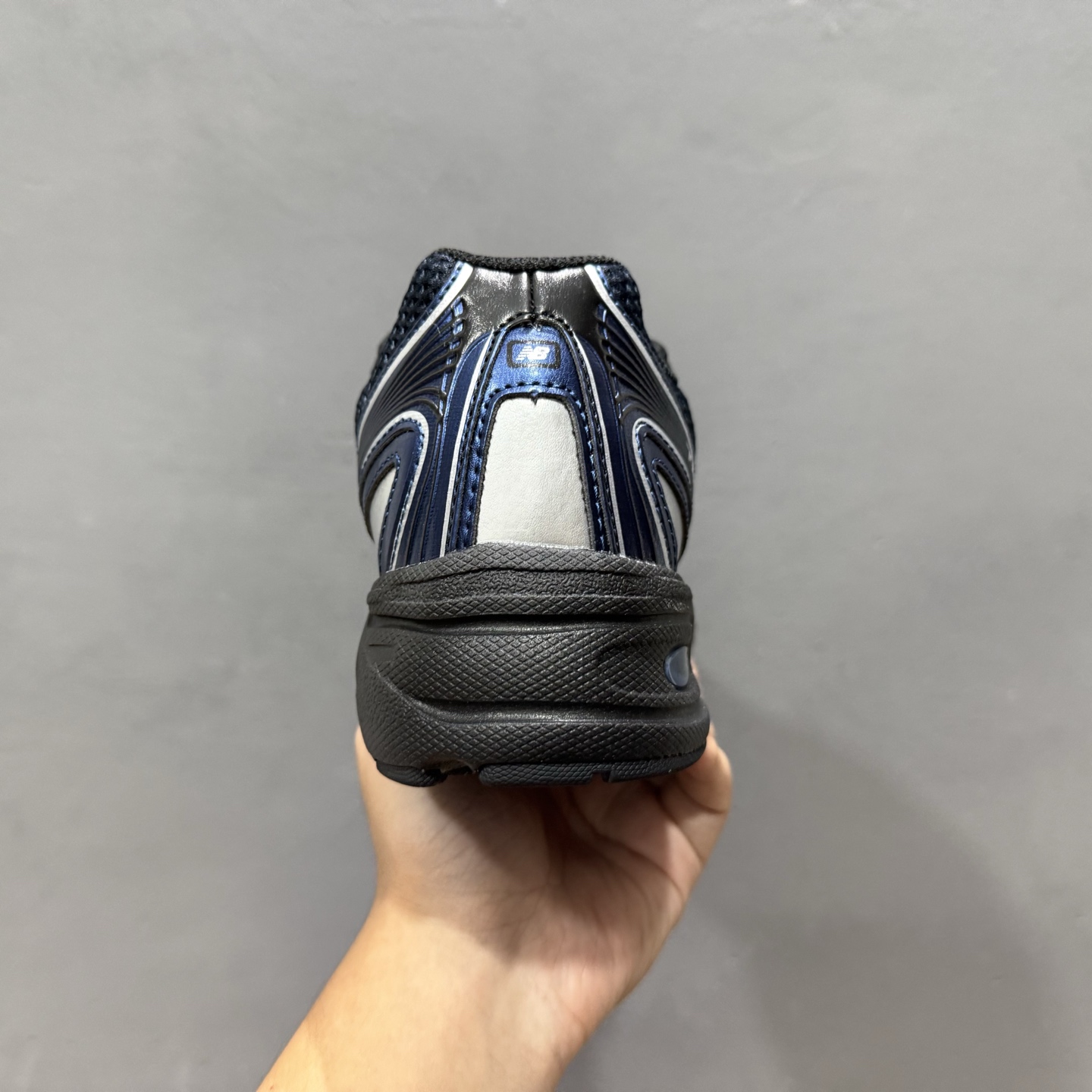 ￥200 New Balance 740系列复古老爹风休闲运动慢跑鞋 U740DT2