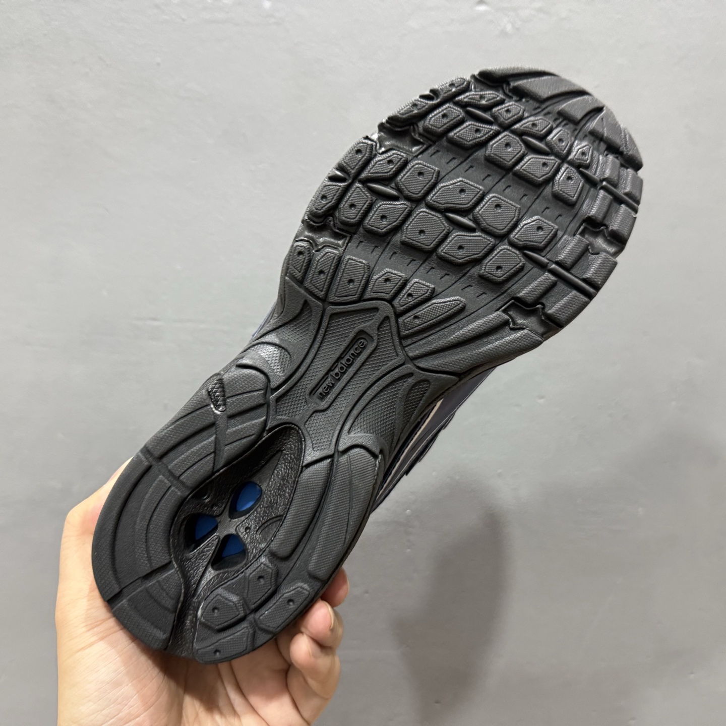 ￥200 New Balance 740系列复古老爹风休闲运动慢跑鞋 U740DT2