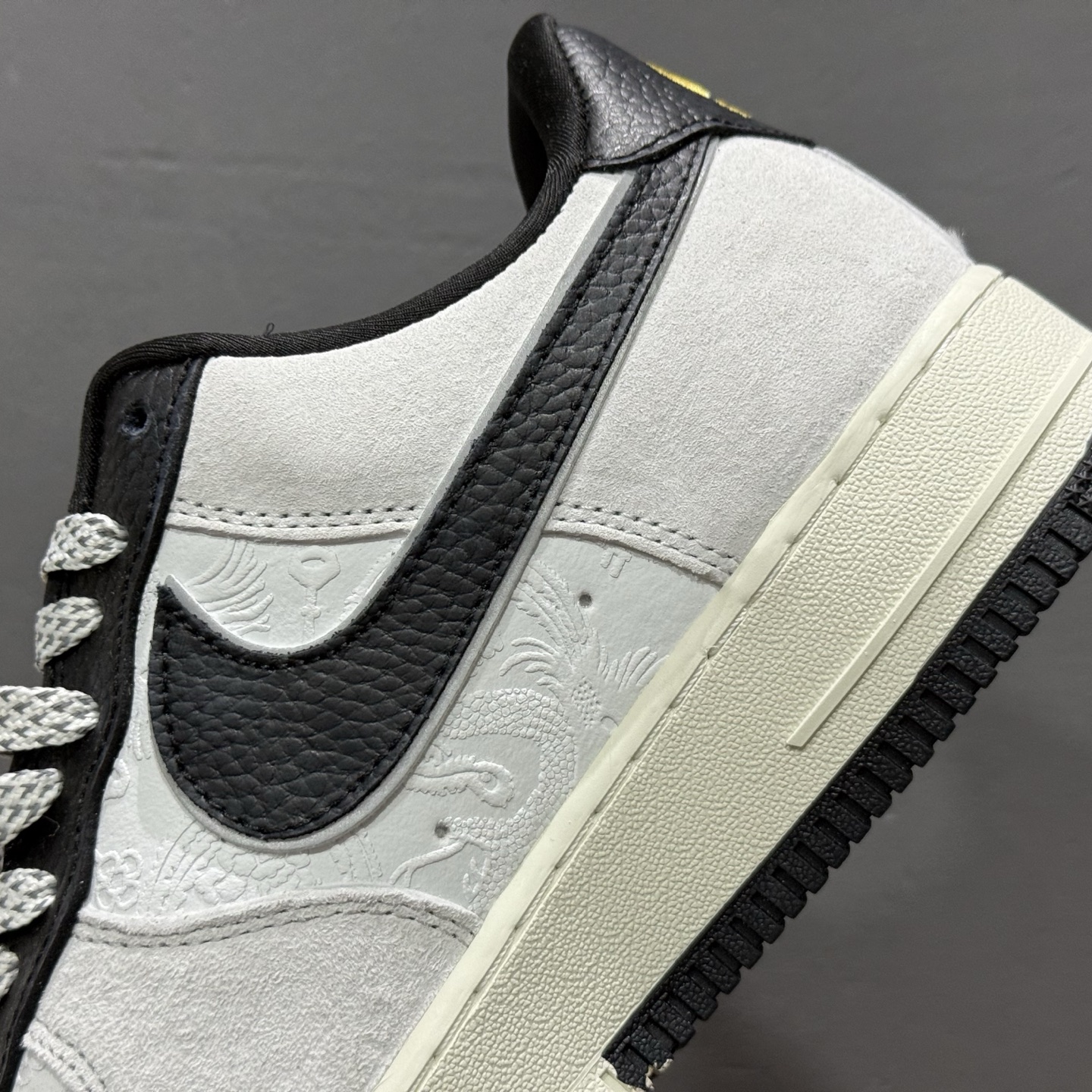 ¥260 Nike Air Force 1'07 Low 联名 白黑灰空军 空军一号低帮休闲板鞋 YF9511-805-Chinese UA Cheap High Quatity Brand Clothes Bags handbags Sneakers wholesale wholesaler seller from China Factory suppliers Fashion Clothing Shoes best Quality Beautiful Price ¥260 Nike Air Force 1'07 Low 联名 白黑灰空军 空军一号低帮休闲板鞋 YF9511-805