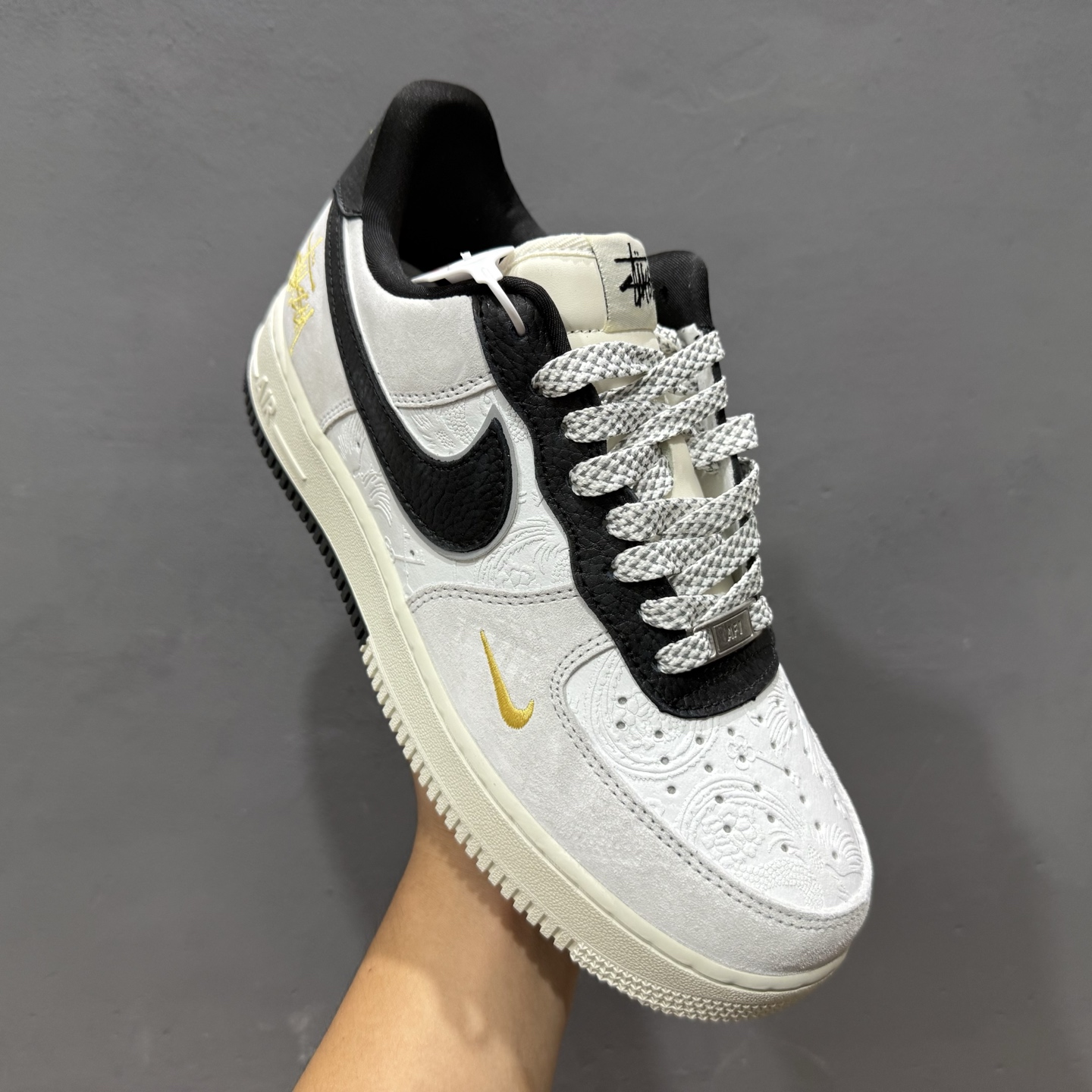 ¥260 Nike Air Force 1'07 Low 联名 白黑灰空军 空军一号低帮休闲板鞋 YF9511-805-Chinese UA Cheap High Quatity Brand Clothes Bags handbags Sneakers wholesale wholesaler seller from China Factory suppliers Fashion Clothing Shoes best Quality Beautiful Price ¥260 Nike Air Force 1'07 Low 联名 白黑灰空军 空军一号低帮休闲板鞋 YF9511-805