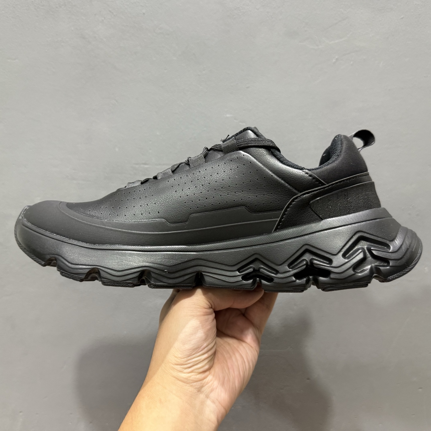 340 L/KOLON SPORT Skyier 2 舒适柔软 防水撑轻回弹 低帮 徒步鞋 男款黑色