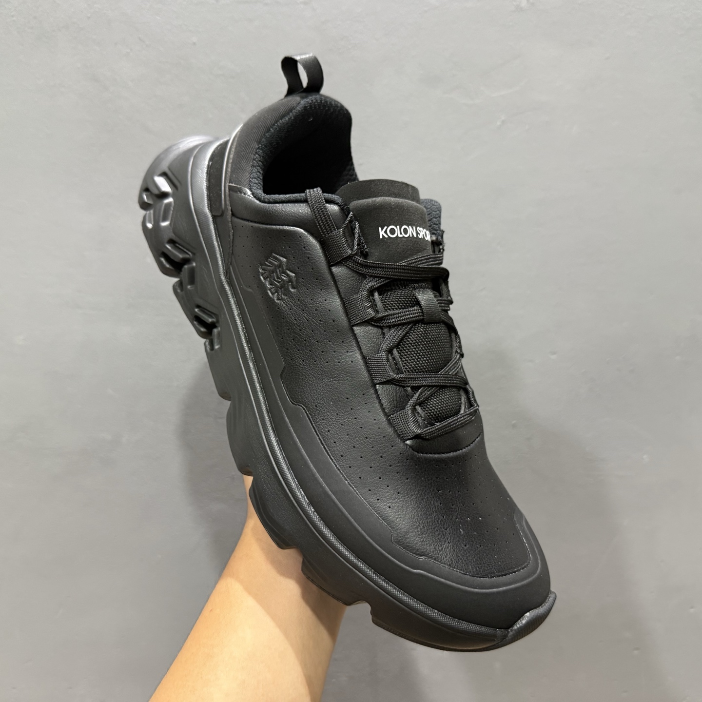 340 L/KOLON SPORT Skyier 2 舒适柔软 防水撑轻回弹 低帮 徒步鞋 男款黑色