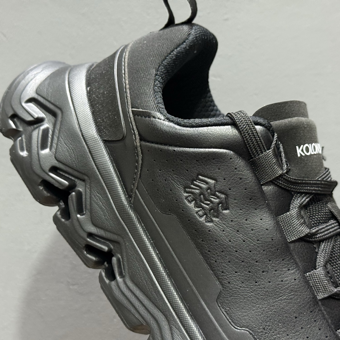 340 L/KOLON SPORT Skyier 2 舒适柔软 防水撑轻回弹 低帮 徒步鞋 男款黑色