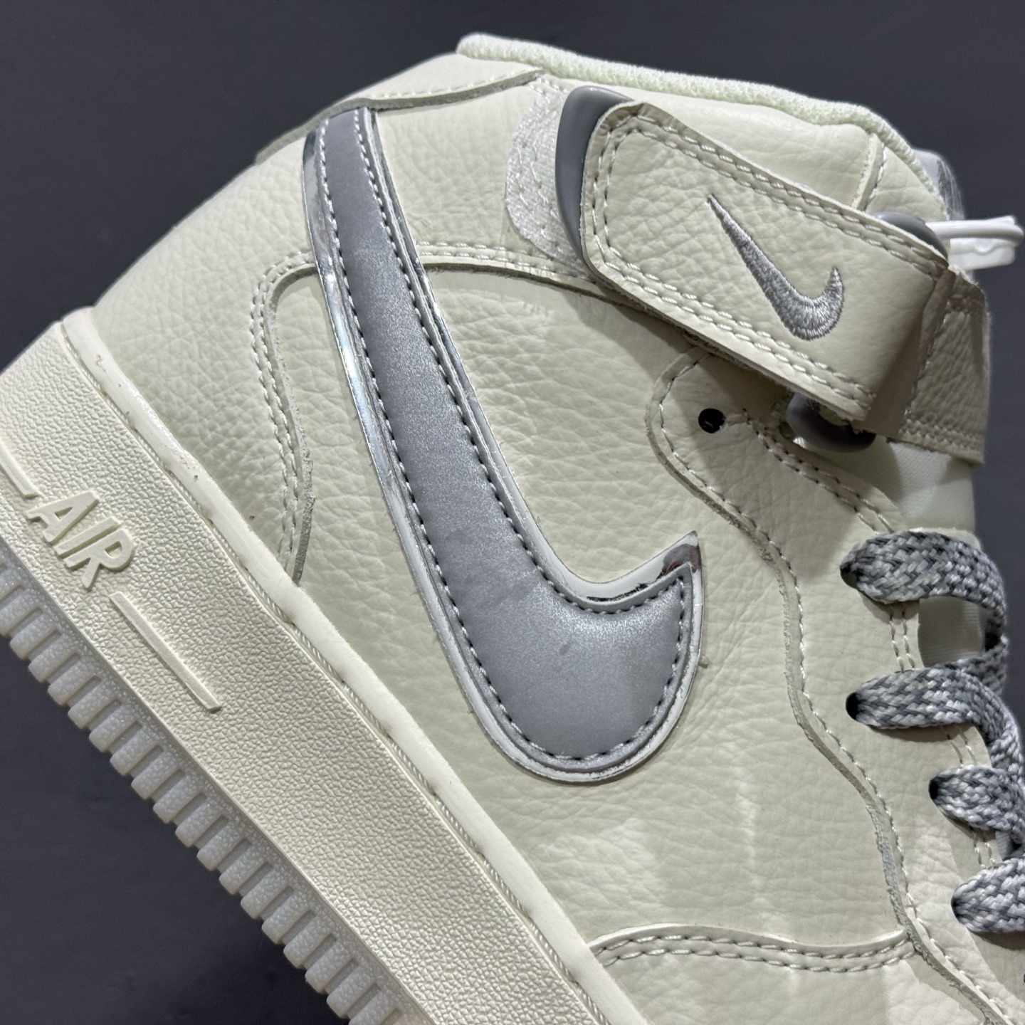 260 官方爆款定制 Nike Air Force 1 MID 米灰双色底 满天星空军一号中帮休闲板鞋 3M反光 XL0236-232