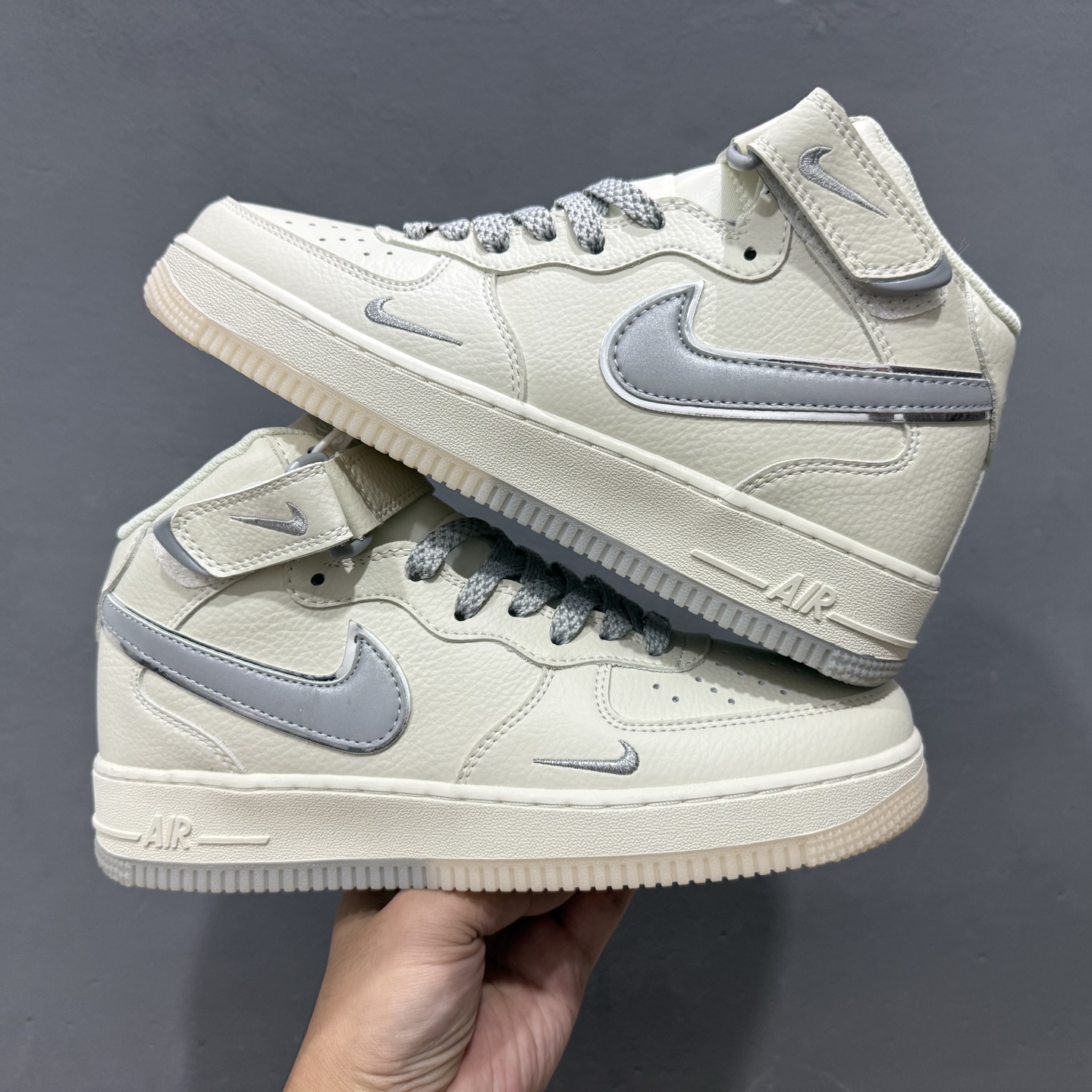 260 官方爆款定制 Nike Air Force 1 MID 米灰双色底 满天星空军一号中帮休闲板鞋 3M反光 XL0236-232