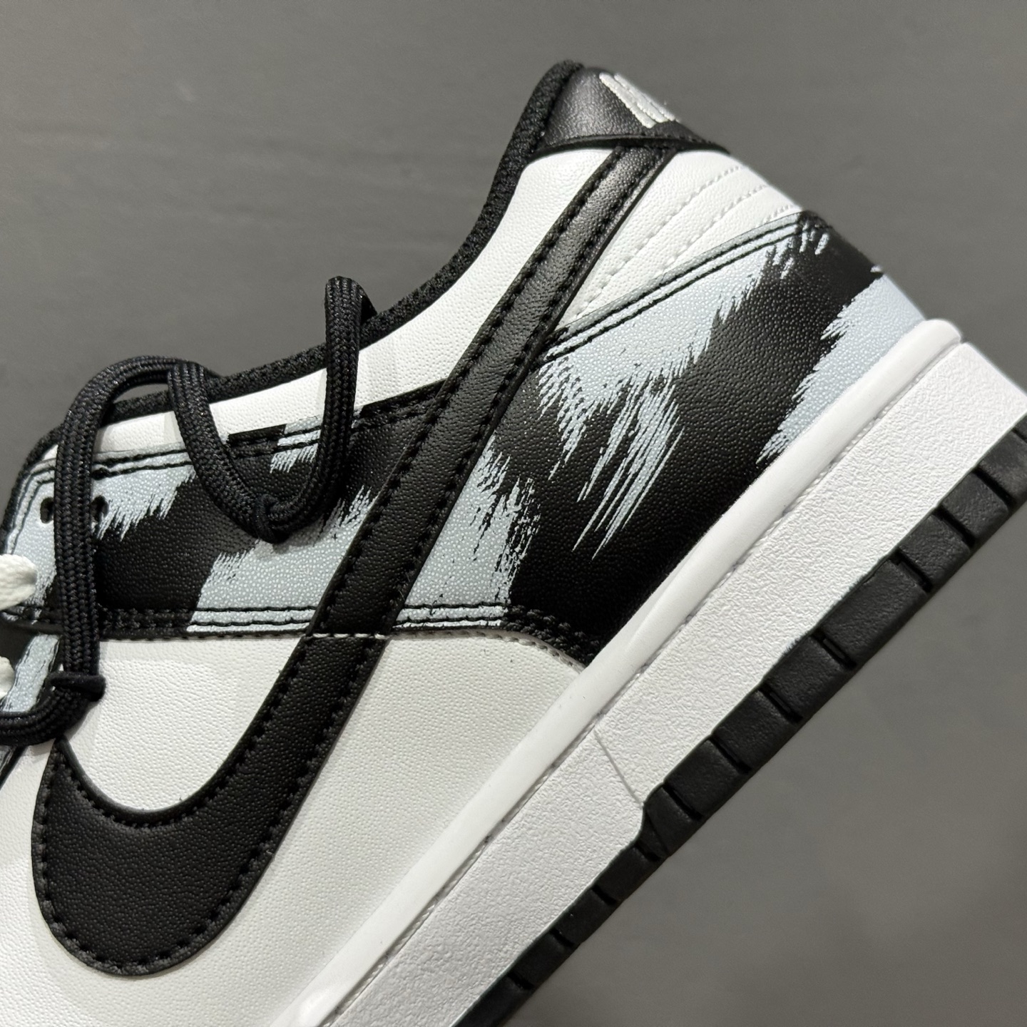 220 Nk Dunk Low 定制解构绑带系列黑灰 DD1391-100