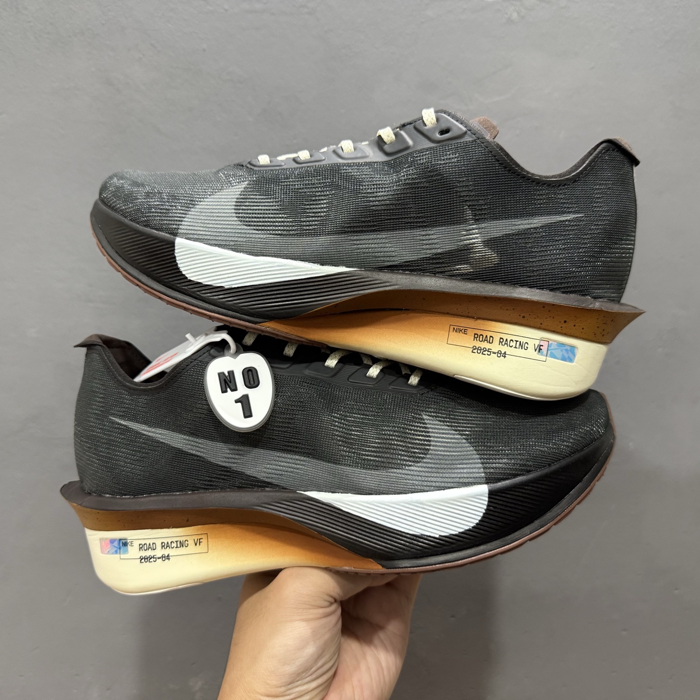 300 Nike ZoomX Vaporfly NEXT%4 减震马拉松跑步鞋 IH4453-220