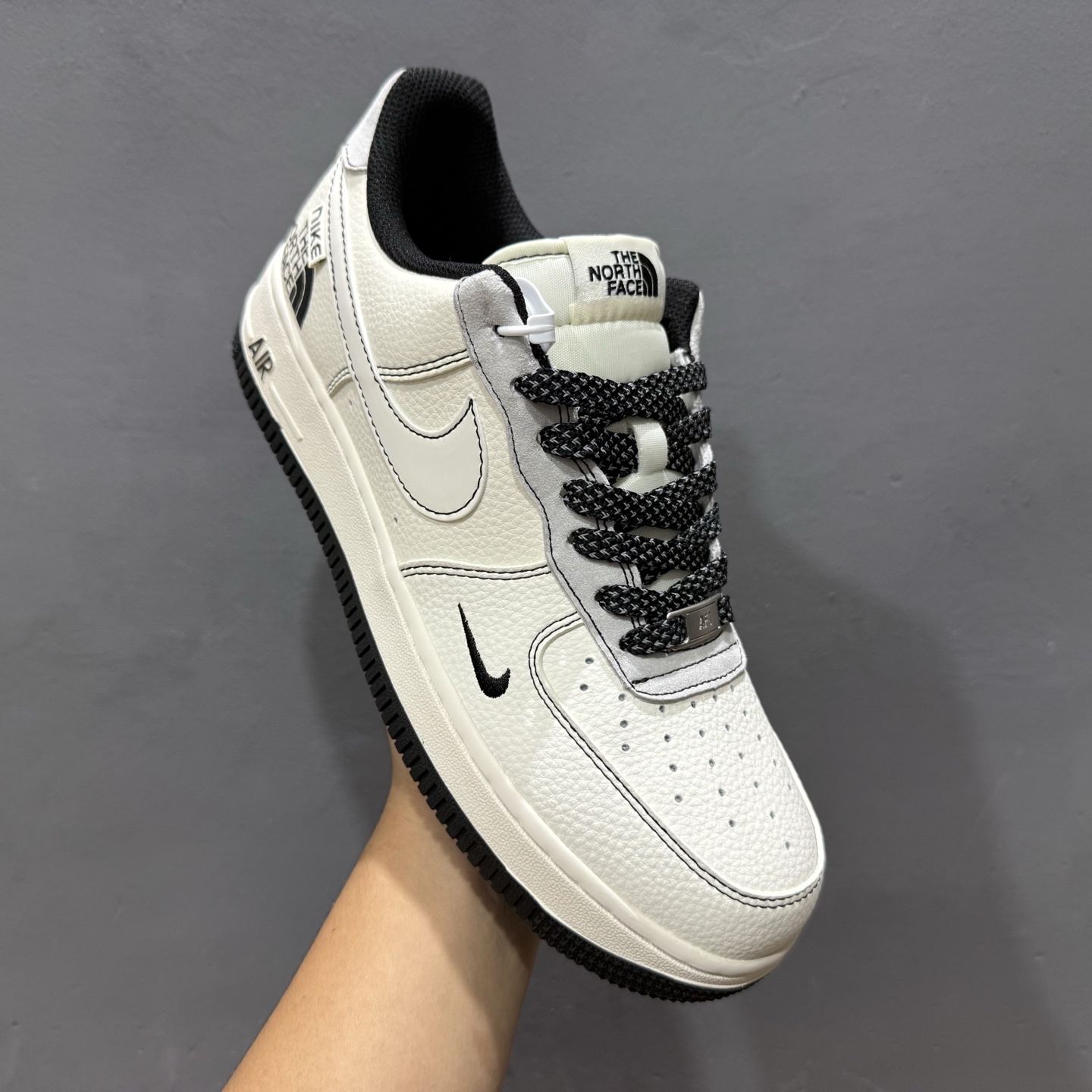 260 Nike Air Force 1 Low 07 x The North Face 白黑小勾 JS8028-015