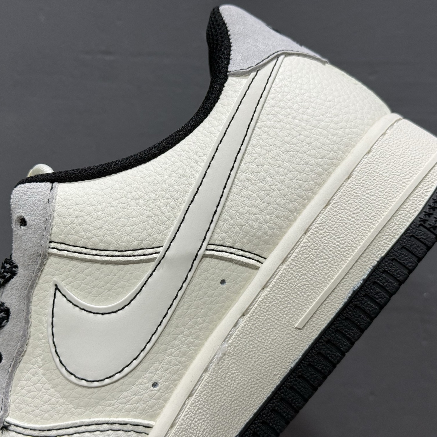 260 Nike Air Force 1 Low 07 x The North Face 白黑小勾 JS8028-015