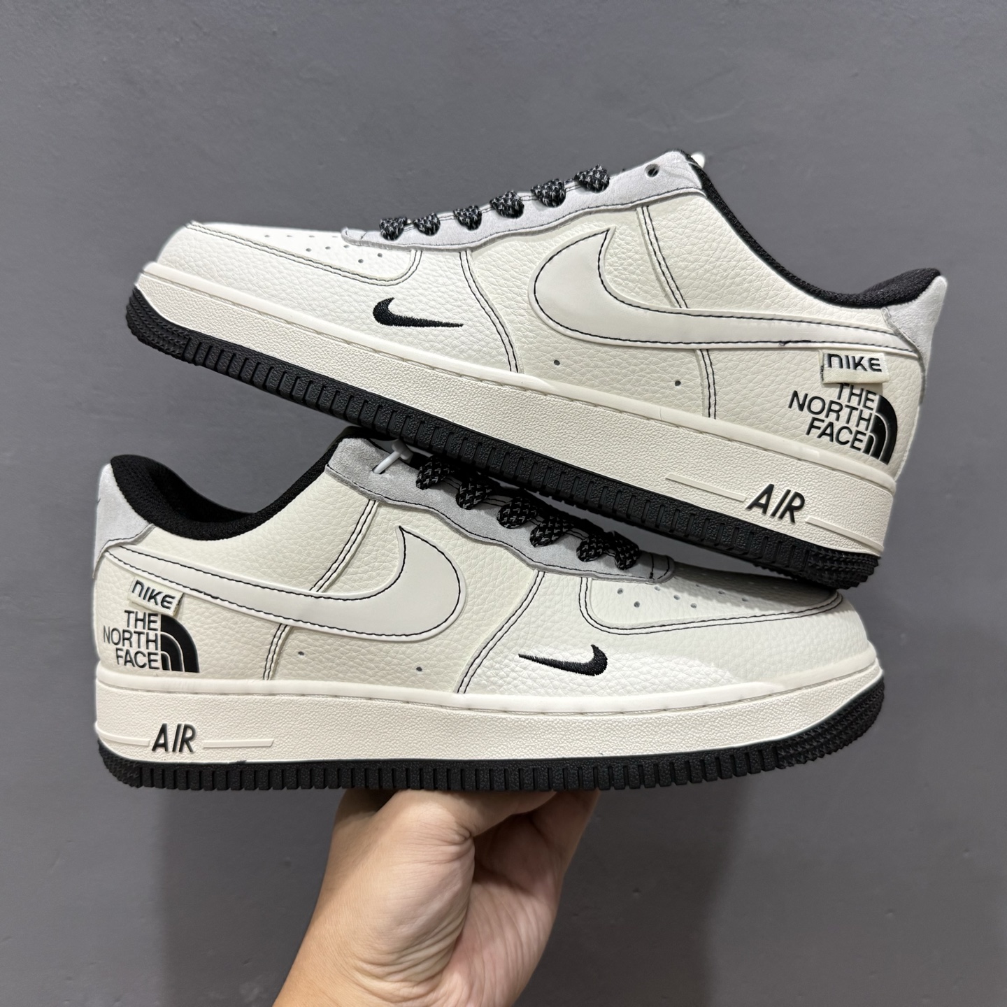 260 Nike Air Force 1 Low 07 x The North Face 白黑小勾 JS8028-015