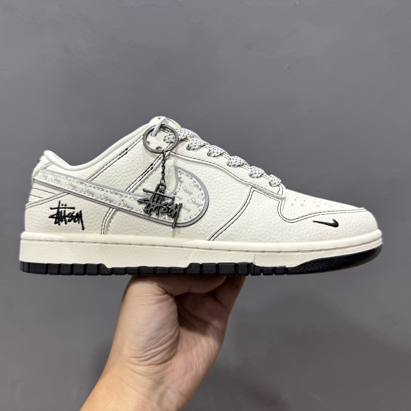 280 Stussy x Nike Dunk Low 米黑线灰银 HH7518-097-Chinese UA Cheap High Quatity Brand Clothes Bags handbags Sneakers wholesale wholesaler seller from China Factory suppliers Fashion Clothing Shoes best Quality Beautiful Price 280 Stussy x Nike Dunk Low 米黑线灰银 HH7518-097