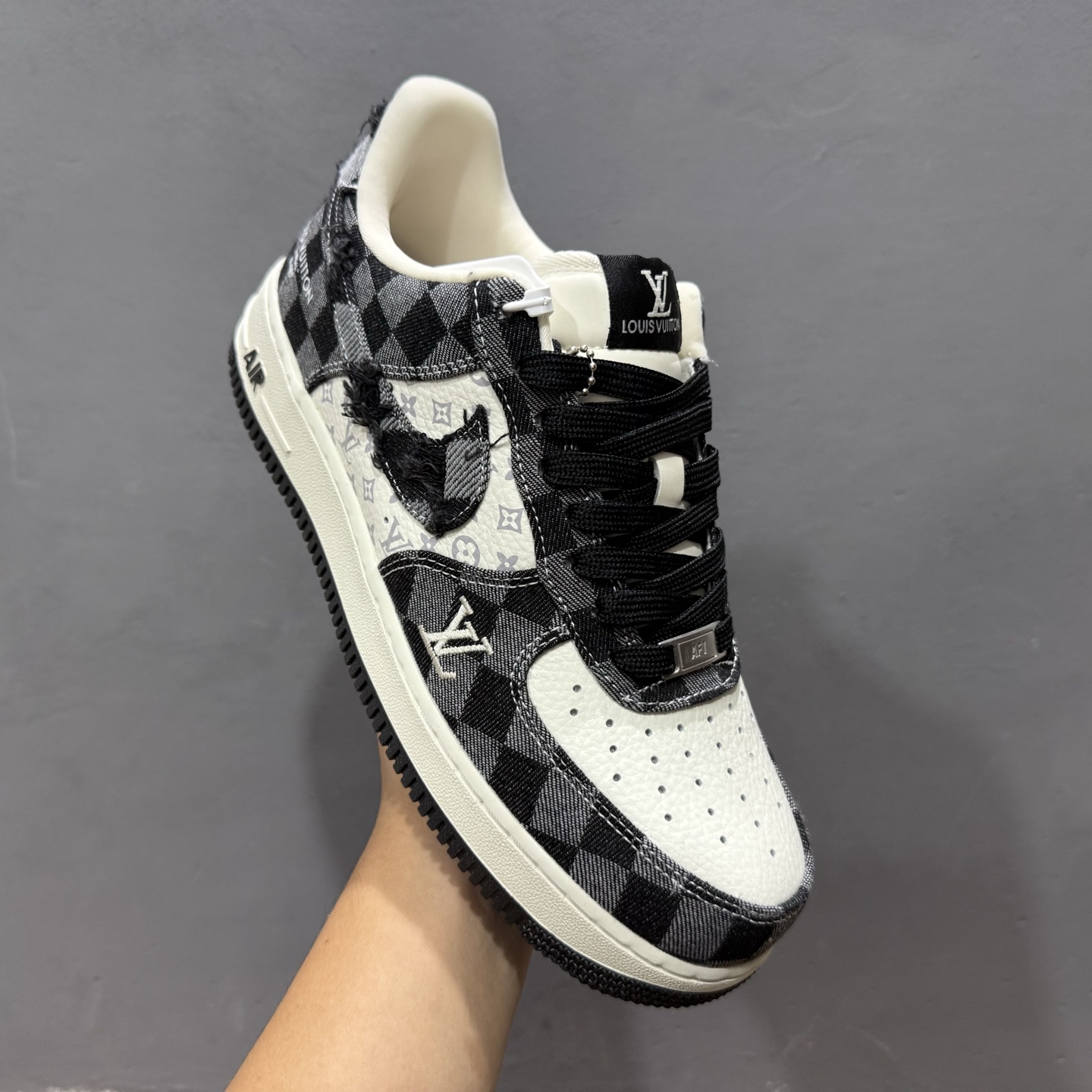 260 Louis Vuitton x NIke Air Force 1 白黑 YF9511-817-Chinese UA Cheap High Quatity Brand Clothes Bags handbags Sneakers wholesale wholesaler seller from China Factory suppliers Fashion Clothing Shoes best Quality Beautiful Price 260 Louis Vuitton x NIke Air Force 1 白黑 YF9511-817