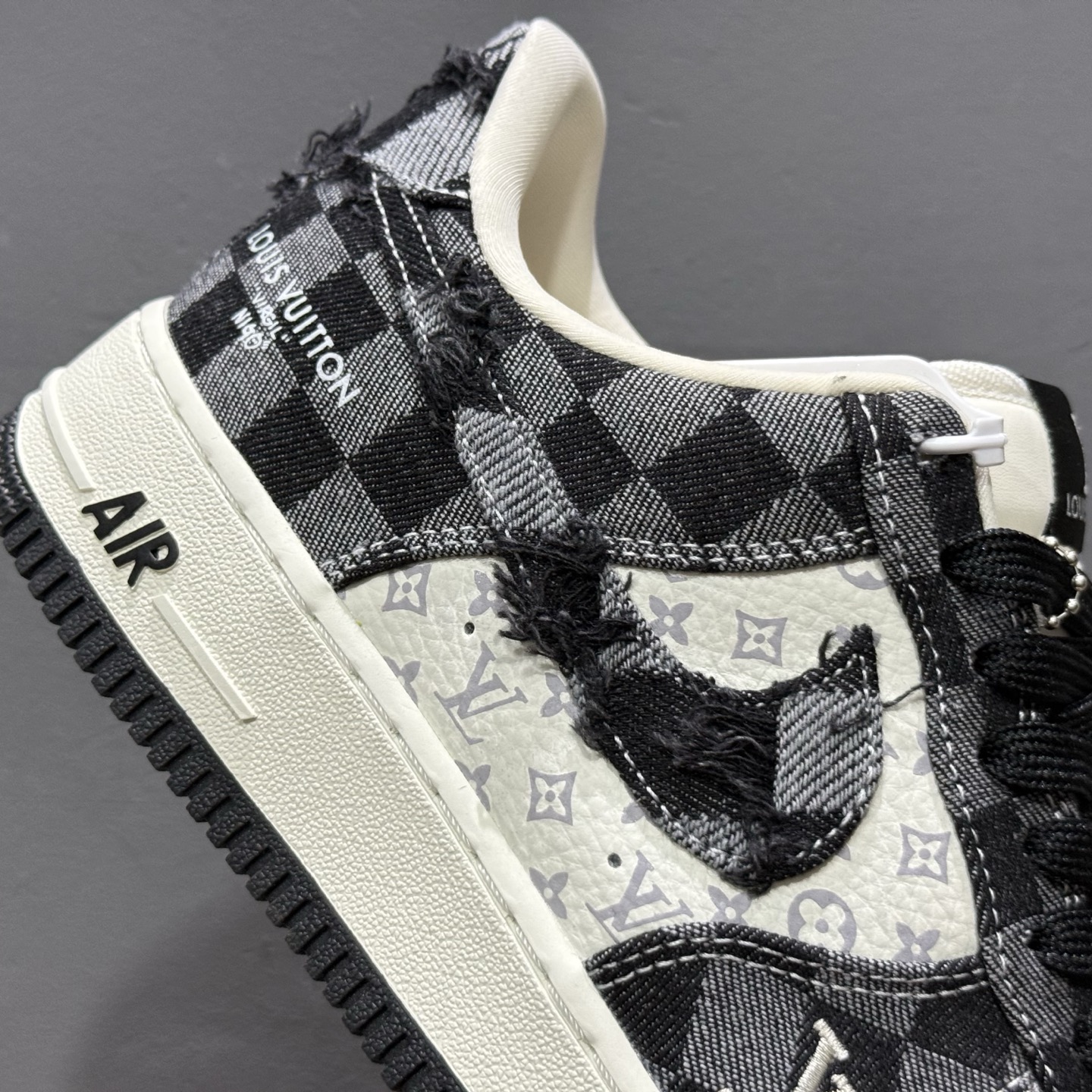 260 Louis Vuitton x NIke Air Force 1 白黑 YF9511-817-Chinese UA Cheap High Quatity Brand Clothes Bags handbags Sneakers wholesale wholesaler seller from China Factory suppliers Fashion Clothing Shoes best Quality Beautiful Price 260 Louis Vuitton x NIke Air Force 1 白黑 YF9511-817