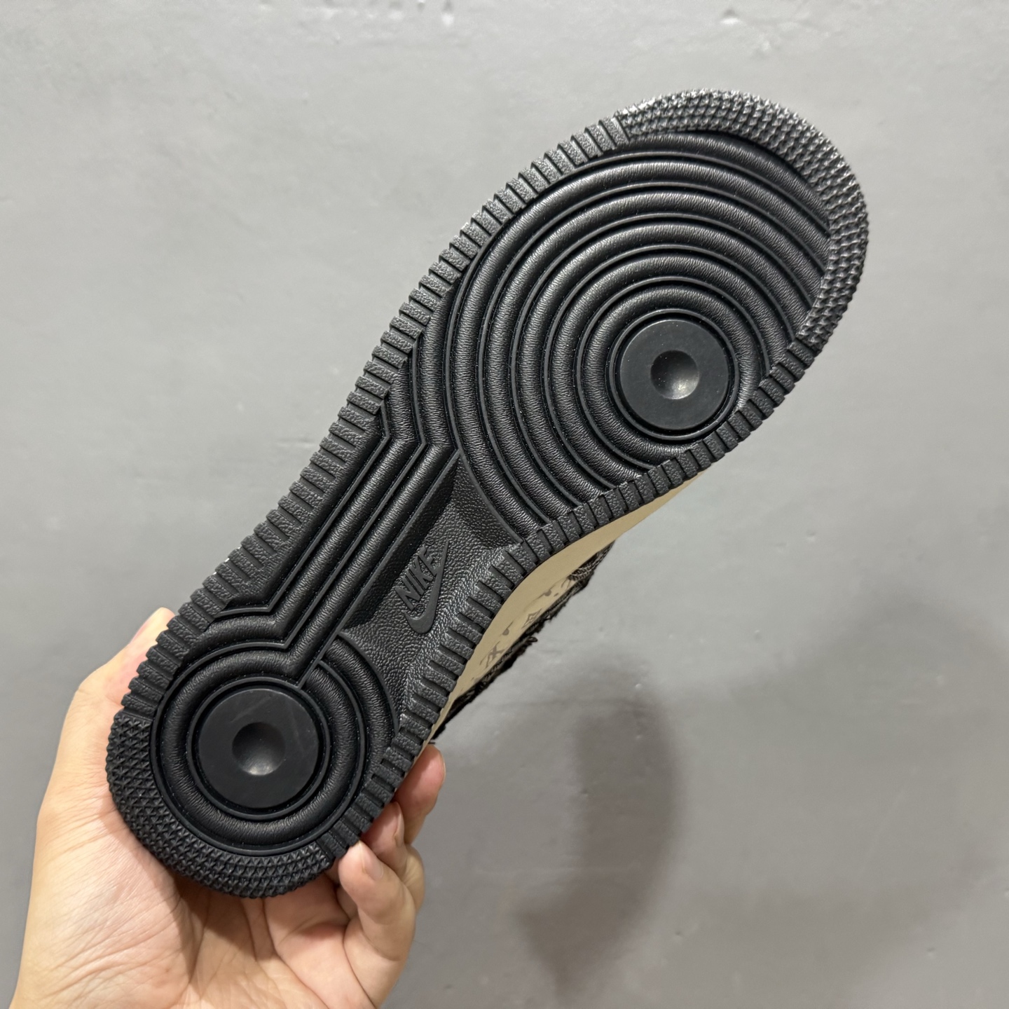 260 Louis Vuitton x NIke Air Force 1 白黑 YF9511-817-Chinese UA Cheap High Quatity Brand Clothes Bags handbags Sneakers wholesale wholesaler seller from China Factory suppliers Fashion Clothing Shoes best Quality Beautiful Price 260 Louis Vuitton x NIke Air Force 1 白黑 YF9511-817