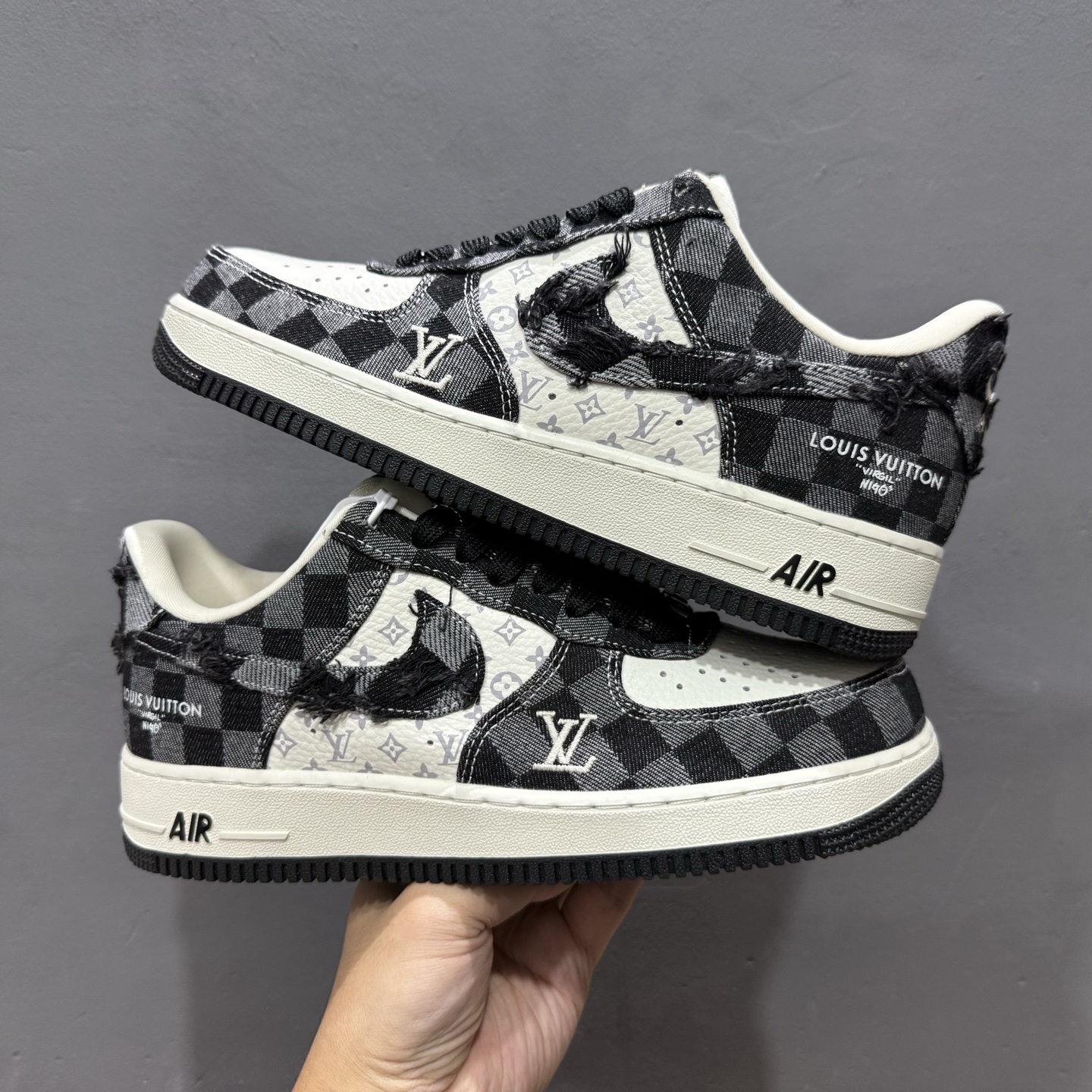 260 Louis Vuitton x NIke Air Force 1 白黑 YF9511-817-Chinese UA Cheap High Quatity Brand Clothes Bags handbags Sneakers wholesale wholesaler seller from China Factory suppliers Fashion Clothing Shoes best Quality Beautiful Price 260 Louis Vuitton x NIke Air Force 1 白黑 YF9511-817