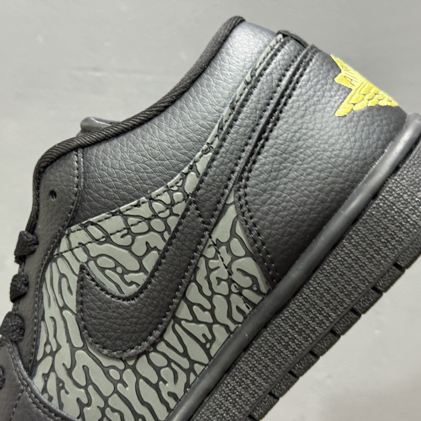 200 Air Jordan 1 Low 黑黄爆裂 AJ1乔1低帮休闲板鞋 IM6568-010