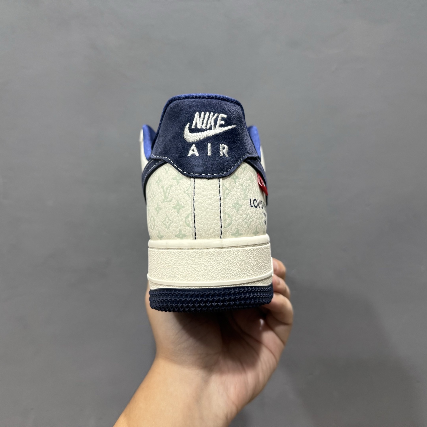 ￥260 Nike Air Force 1'07 Low LV联名 印花米蓝勾 空军一号低帮休闲板鞋 MZ9588-817