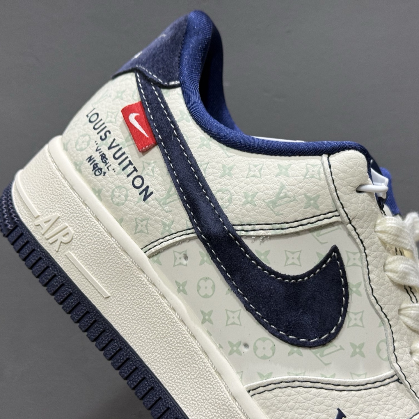 ￥260 Nike Air Force 1'07 Low LV联名 印花米蓝勾 空军一号低帮休闲板鞋 MZ9588-817
