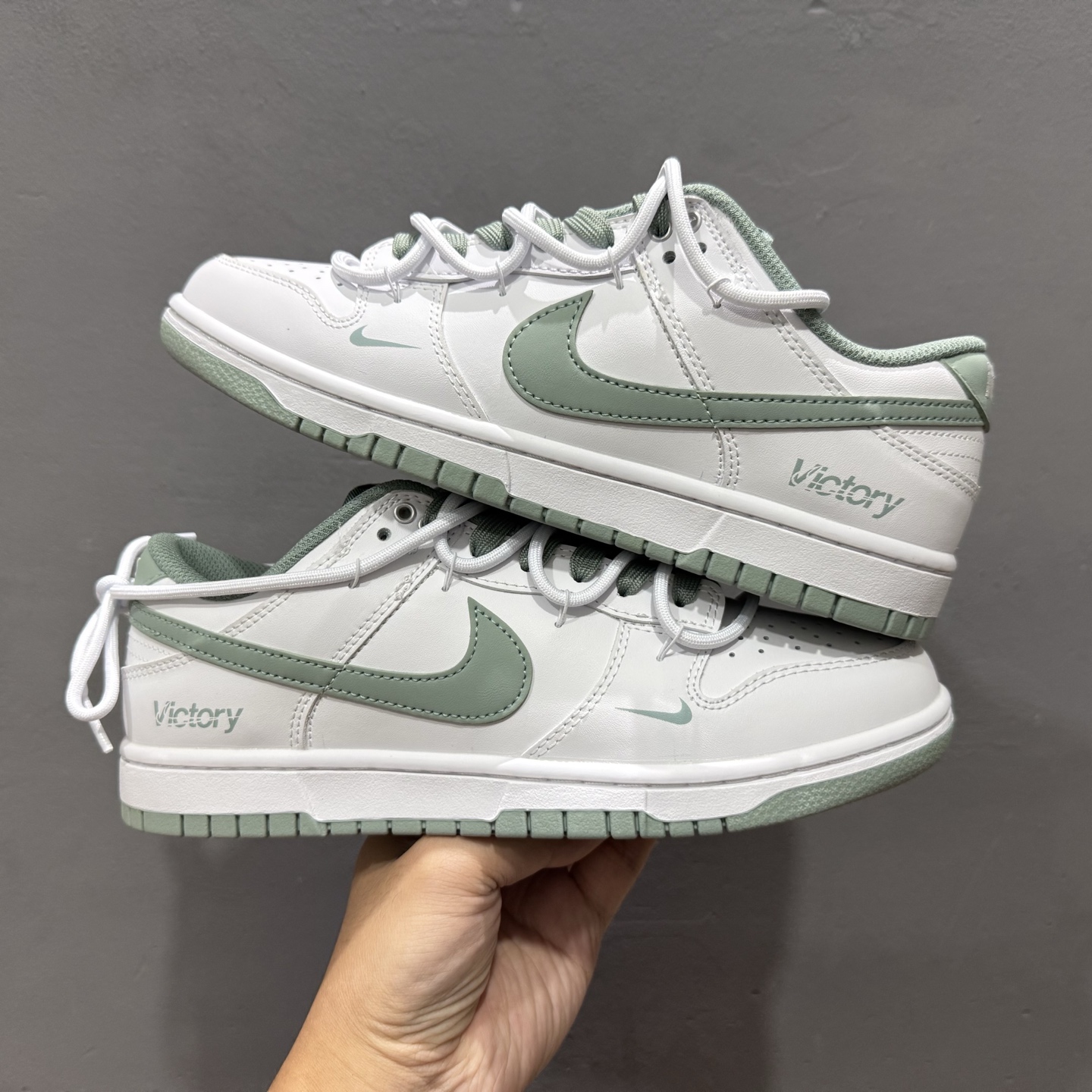 260 Nike Dunk Low 雾绿 当伦敦的雾绿漫入街头以纯净白色为画布 WG0528-102