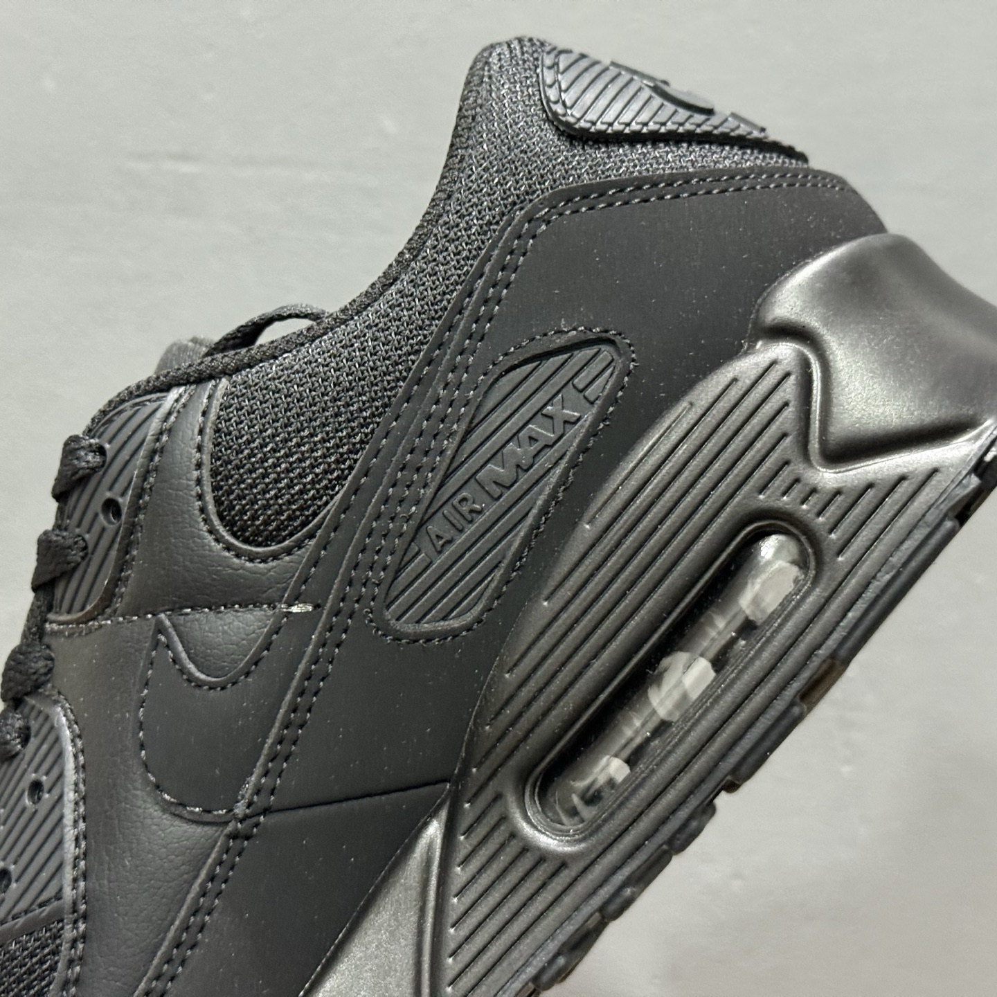 240 NK Air 90 复古气垫跑鞋 CN8490-003 黑色网面