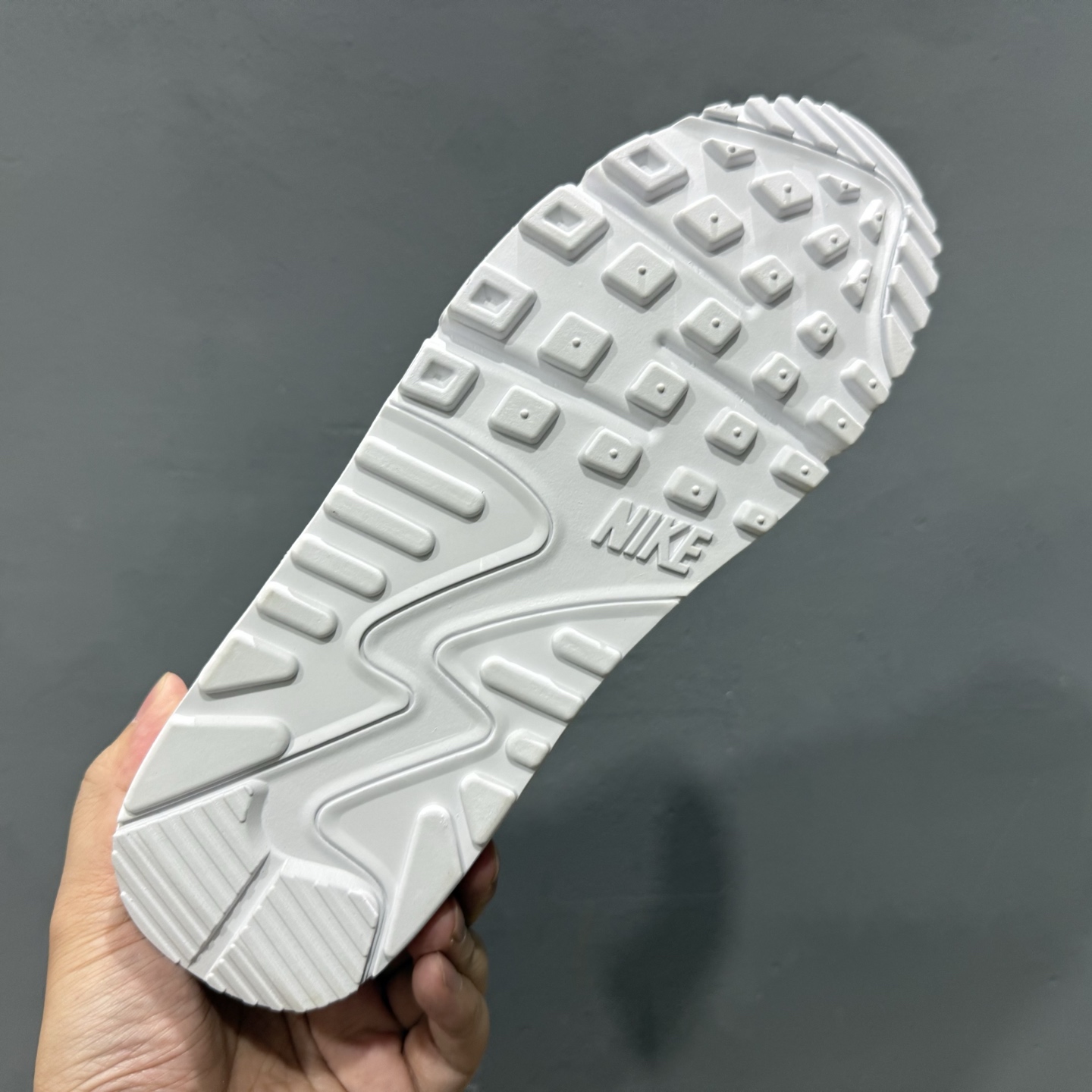 240 NK Air 90 复古气垫跑鞋 CN8490-100 白色网面